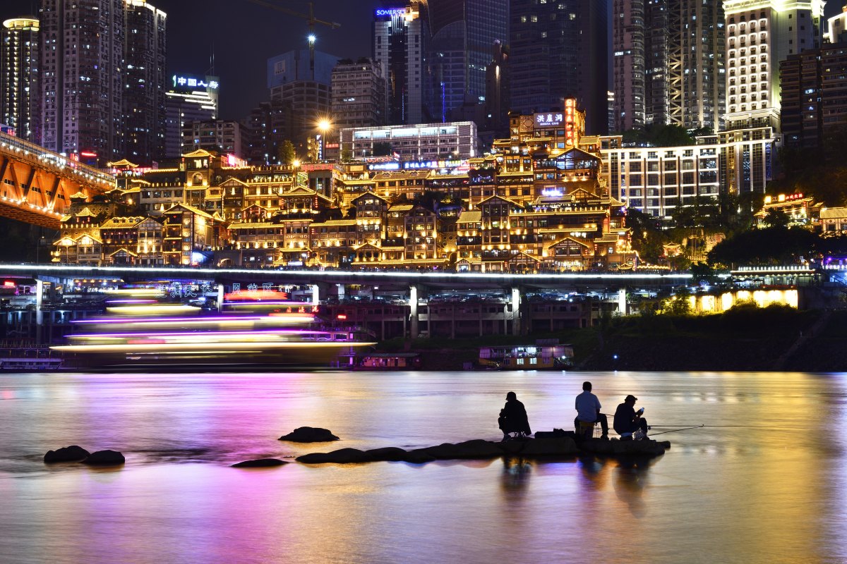 重庆山城之旅：穿越山水，探寻自然之美