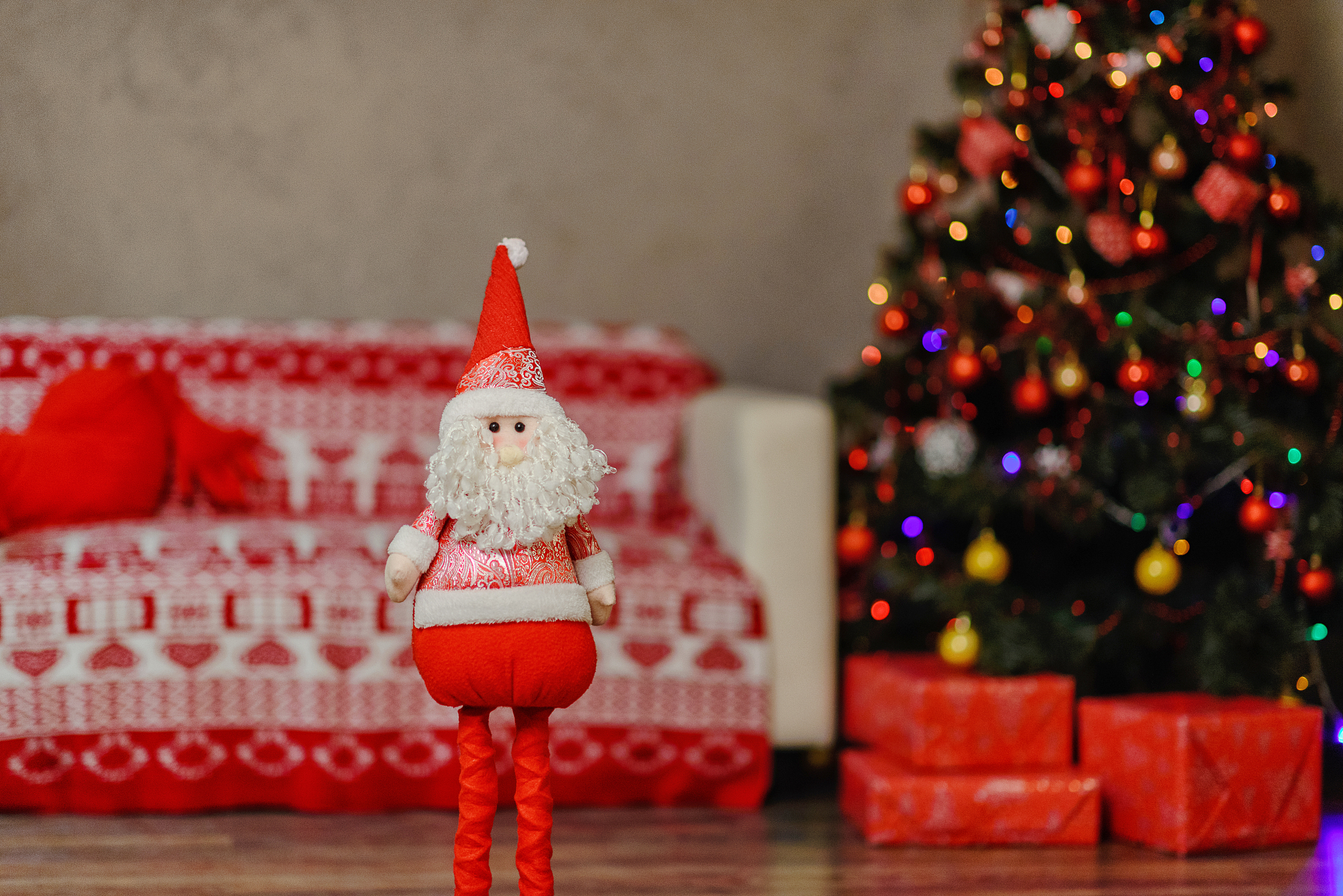 English information about ChristmasThe Christmas and New Year’s Day December 25th is the day of celebration and of fun and frolic As the long awaited winter holidays arrive Christmas spirit builds up