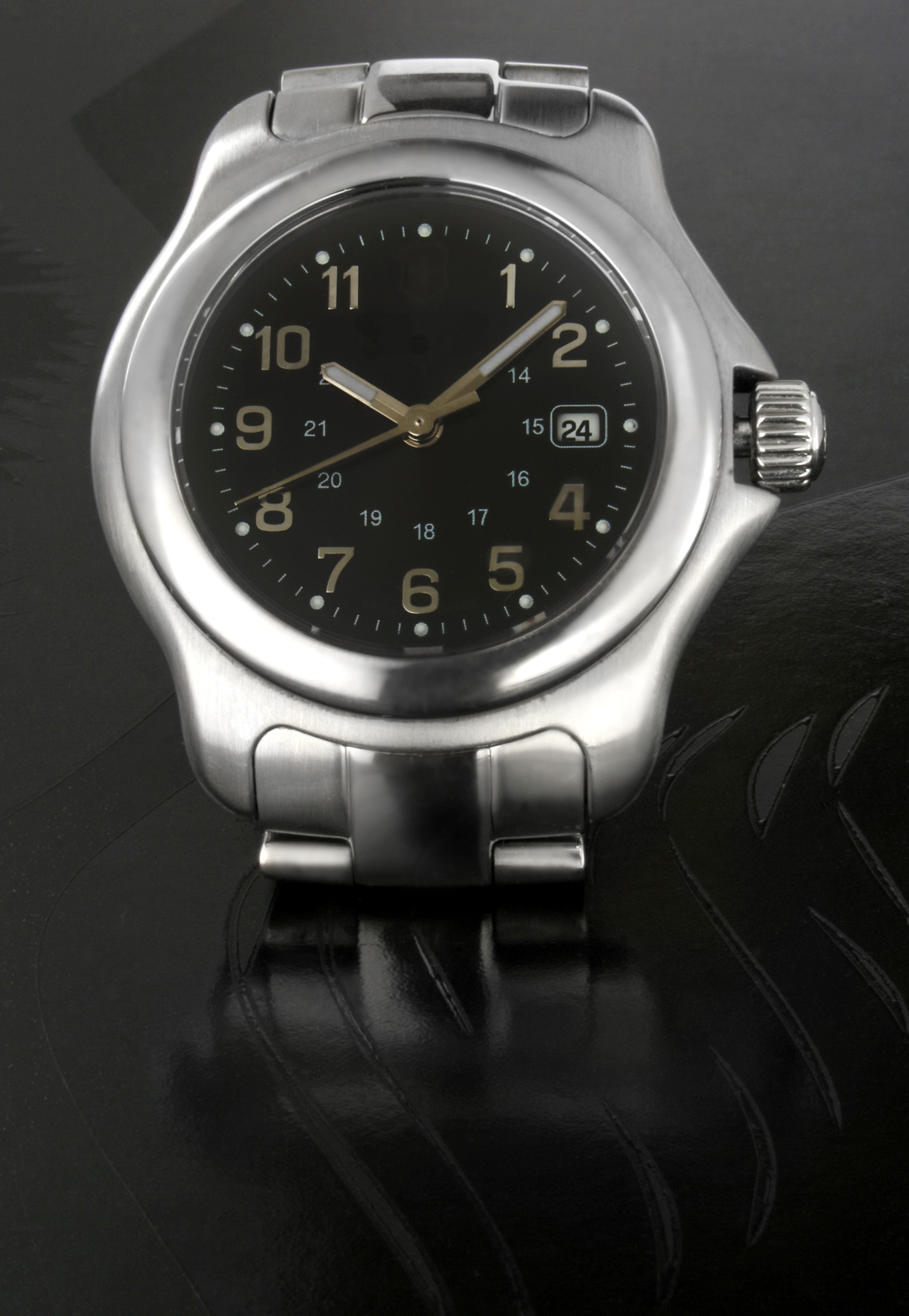 metallic watch