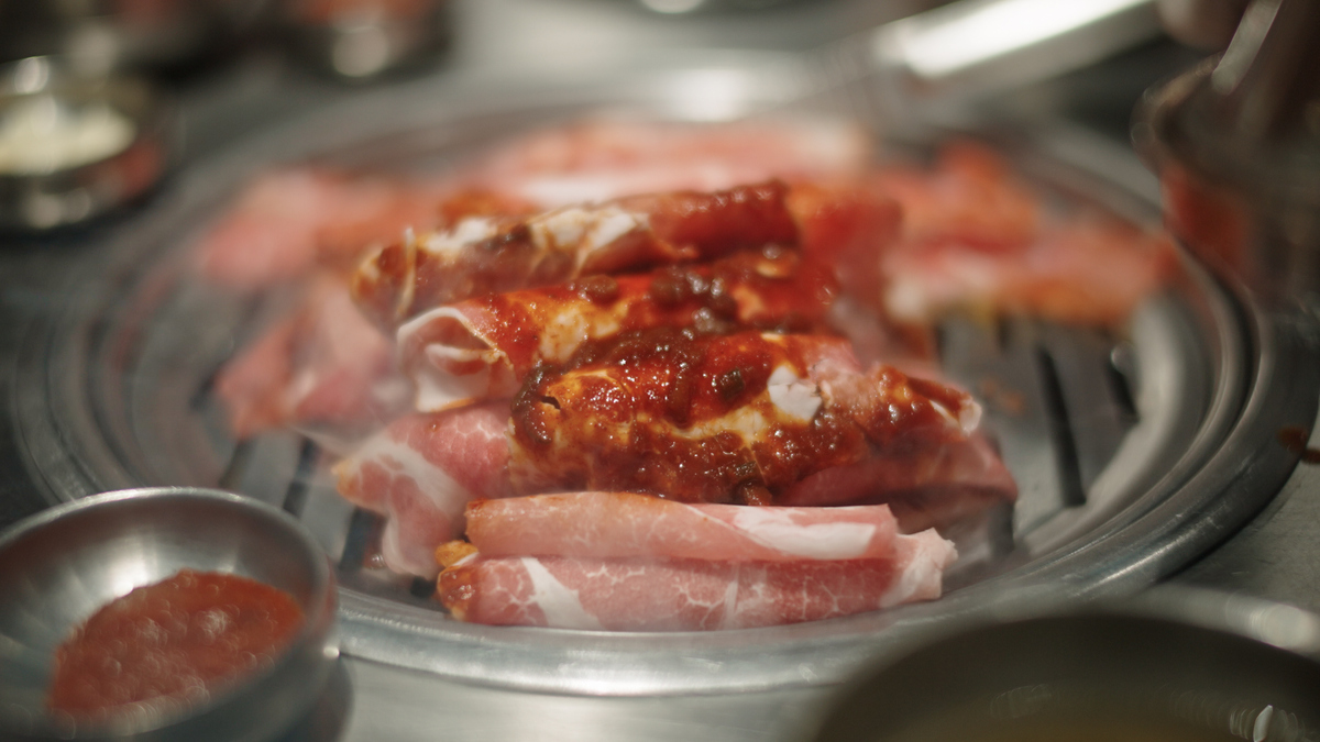 B式猪肉：中国特色烟熏腌制烹饪方法