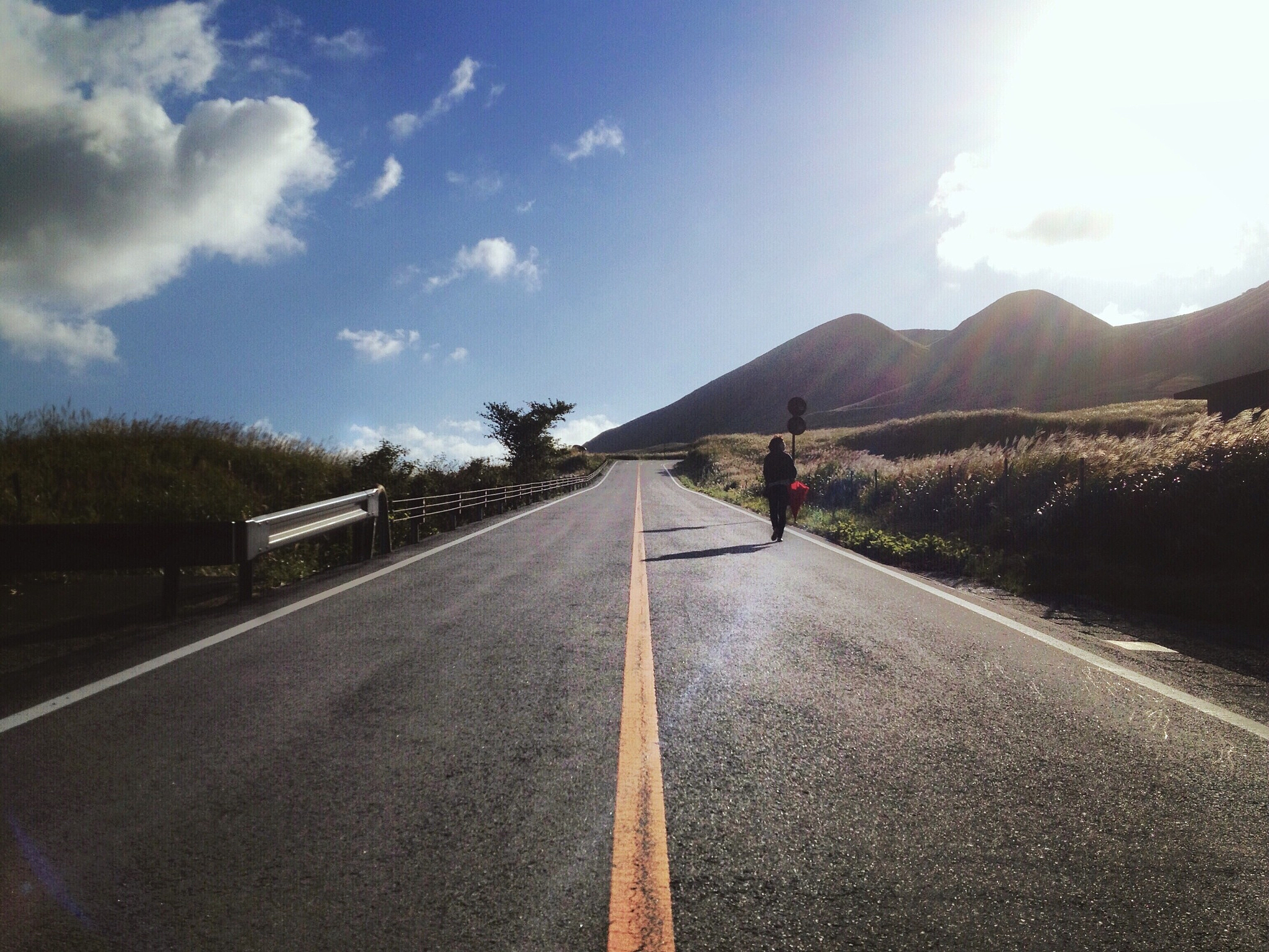 万里归途：寓意深刻的词语，象征着漫长旅程和人生历程