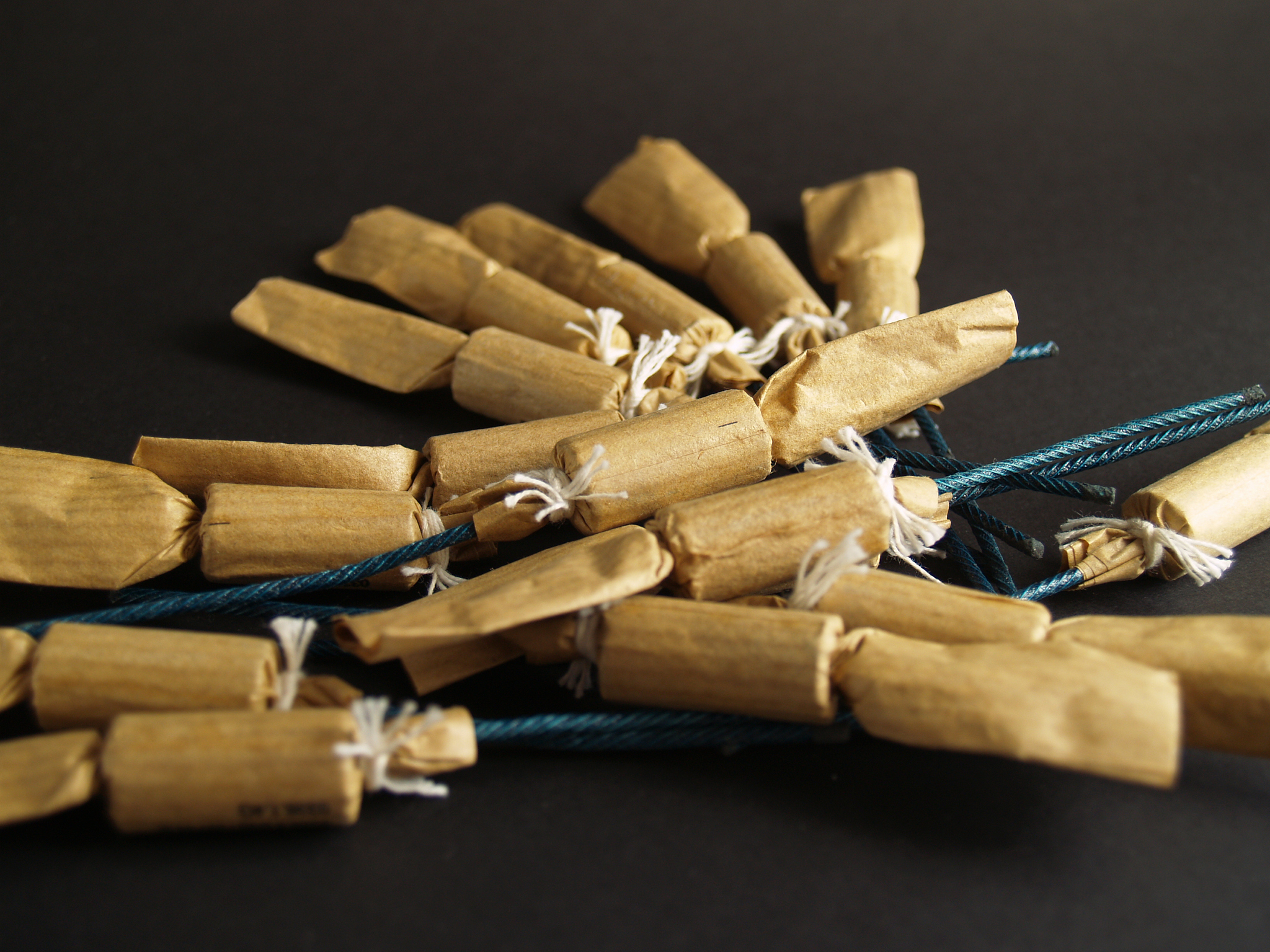 火药安全储存与使用指南：避免火药变成炸药