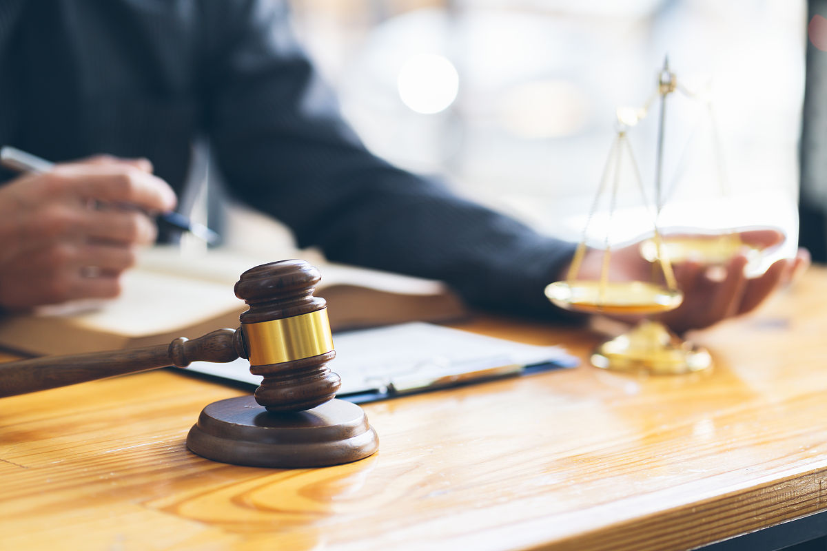 刑事案件法律援助：选择专业刑事律师团队，保障您的权益