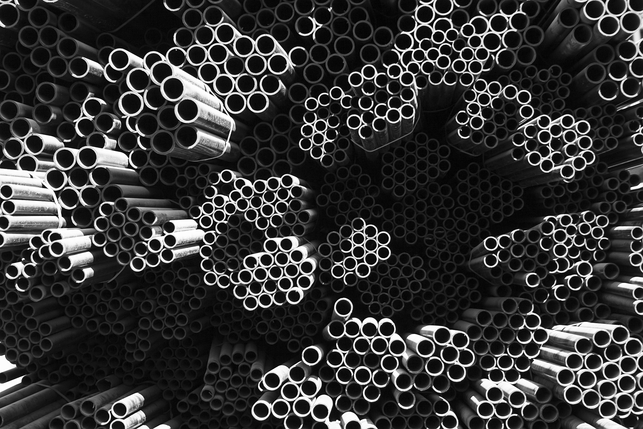 透射电镜研究金属间催化剂活性产生机理