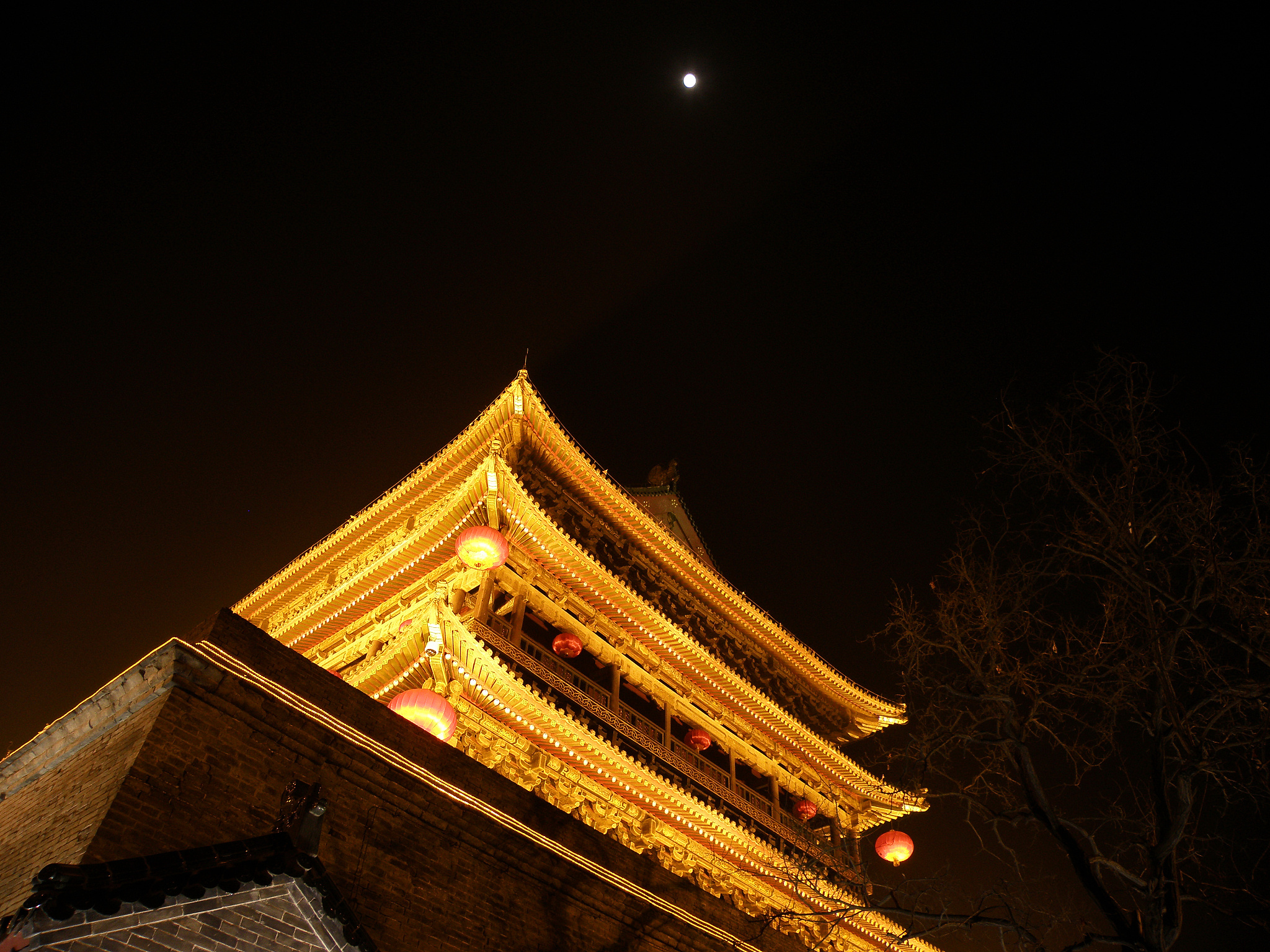 探秘西安 | 鼓楼、汉城湖、大雁塔…解锁十三朝古都的日与夜