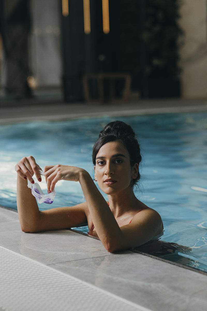 请问泰国明星Earth扮演过什么角色