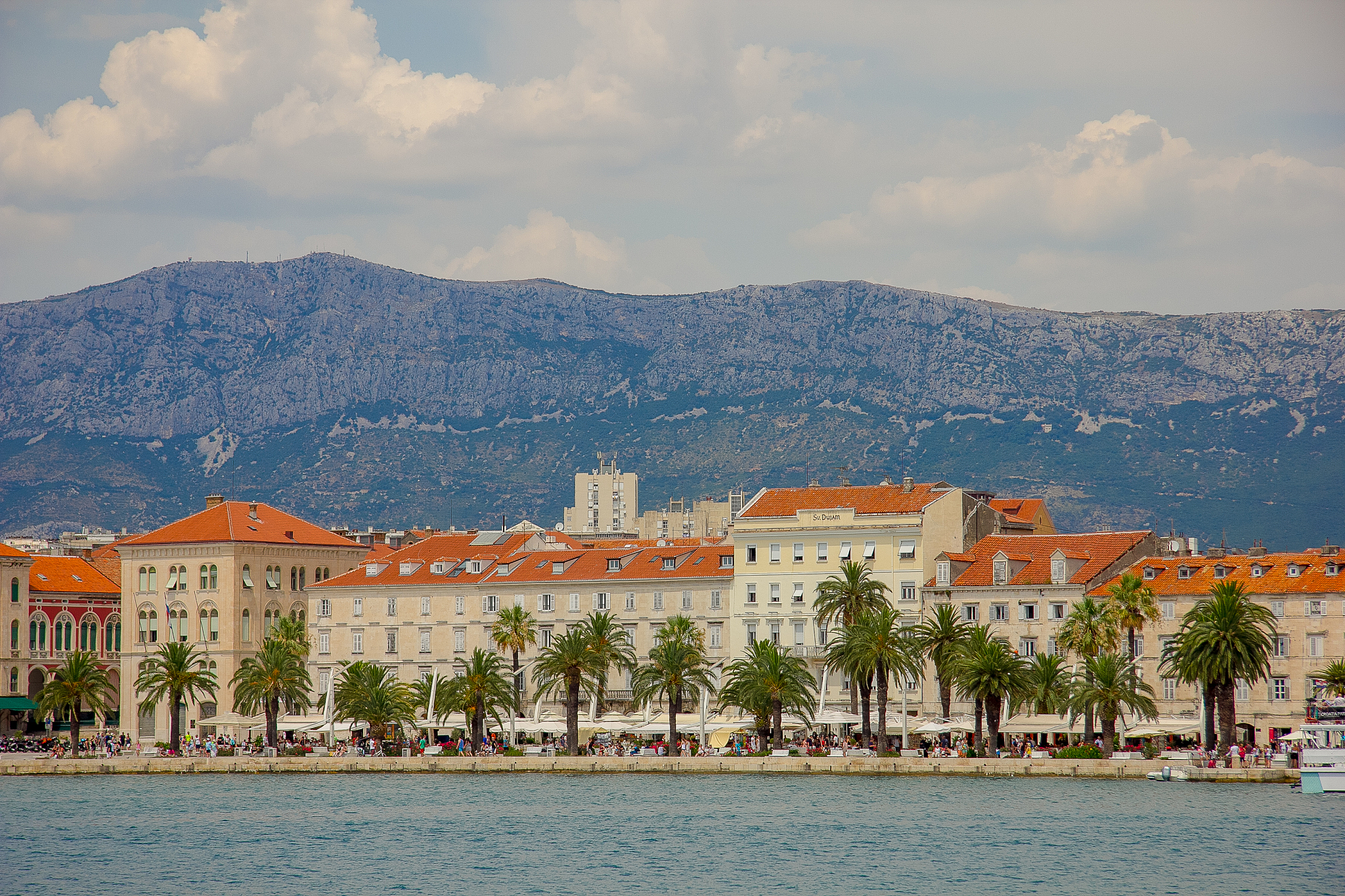 dubrovnik split croatia mountains adriactic sea red roof