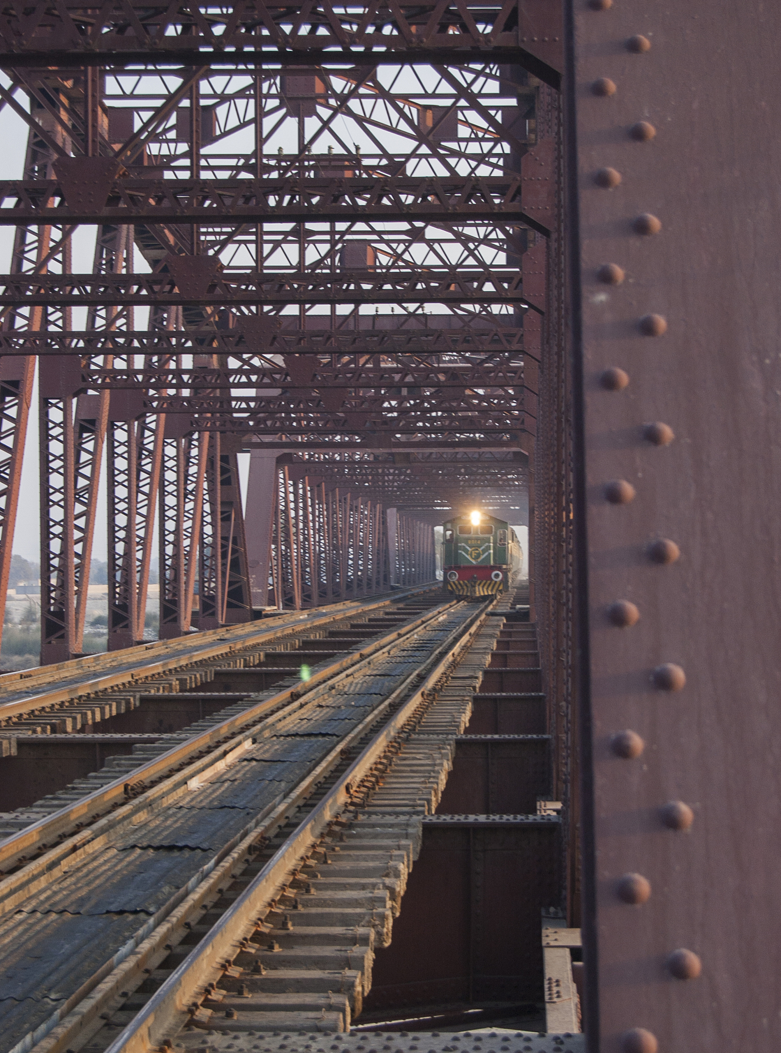成都铁路运输职业学校铁路专业就业前景：选择方向，成就未来