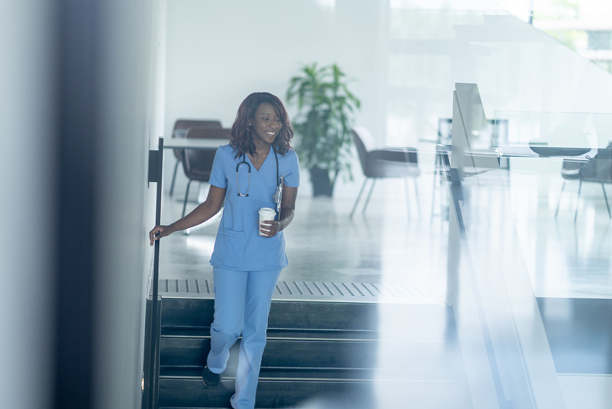 乐山2022年300分能上卫校吗