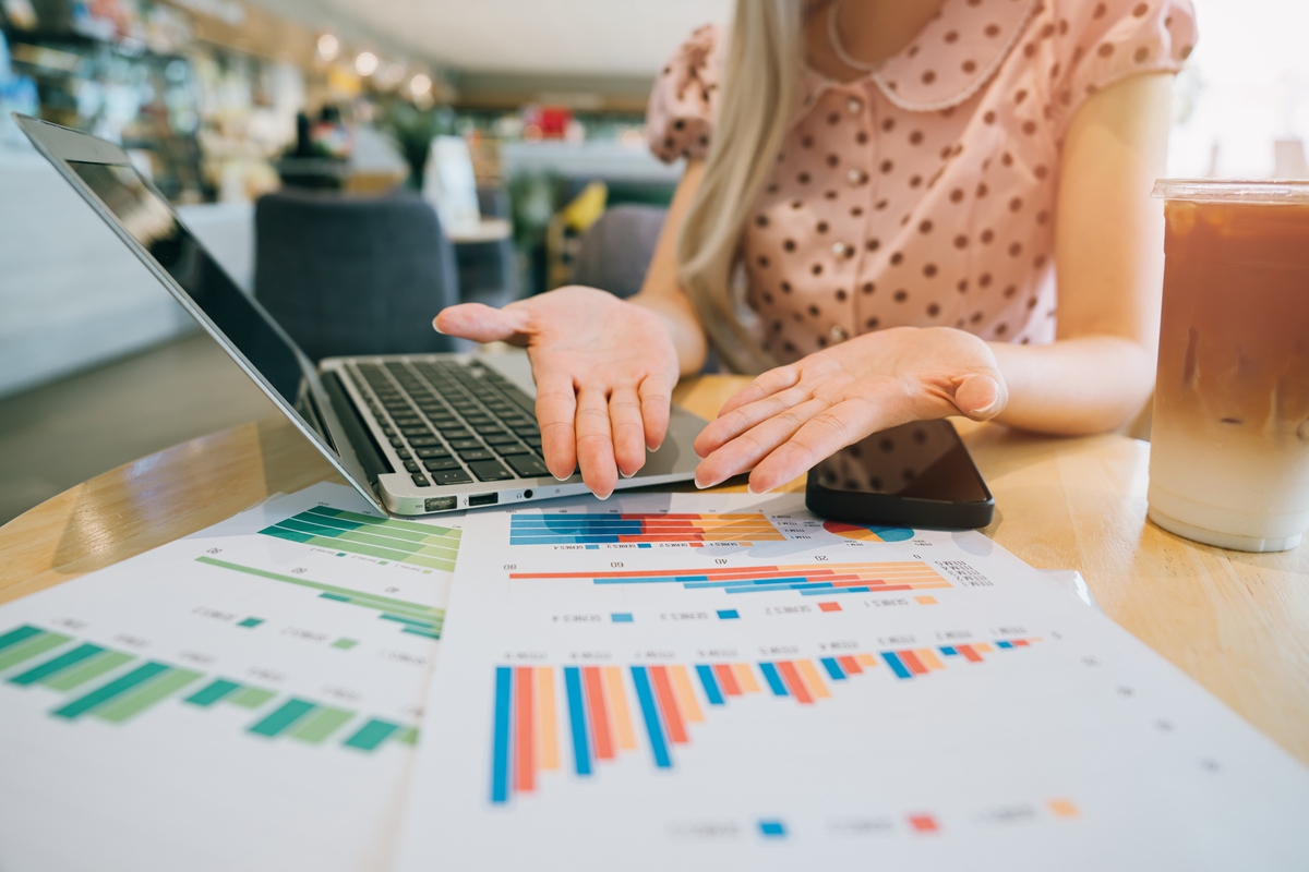 女生学计算机：优势、专业选择及发展趋势