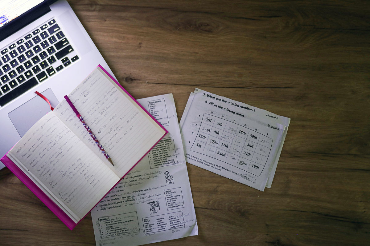 查看历史成绩和错题集