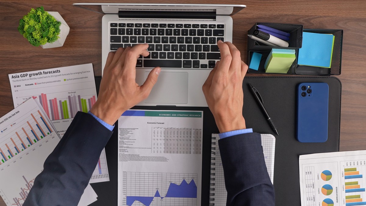 公司采购新办公电脑用途