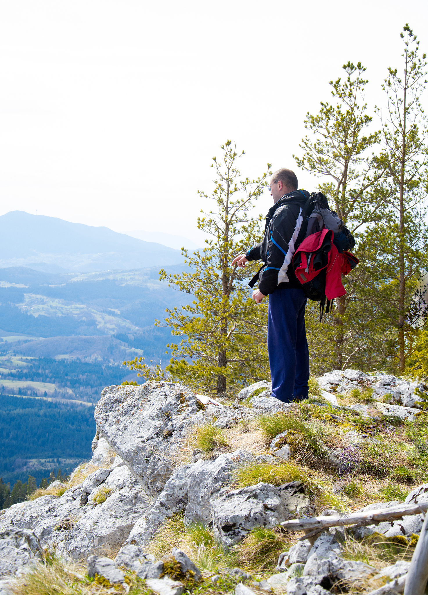 泰山挑水老人：他挑的不只是水，更是对生活的热爱