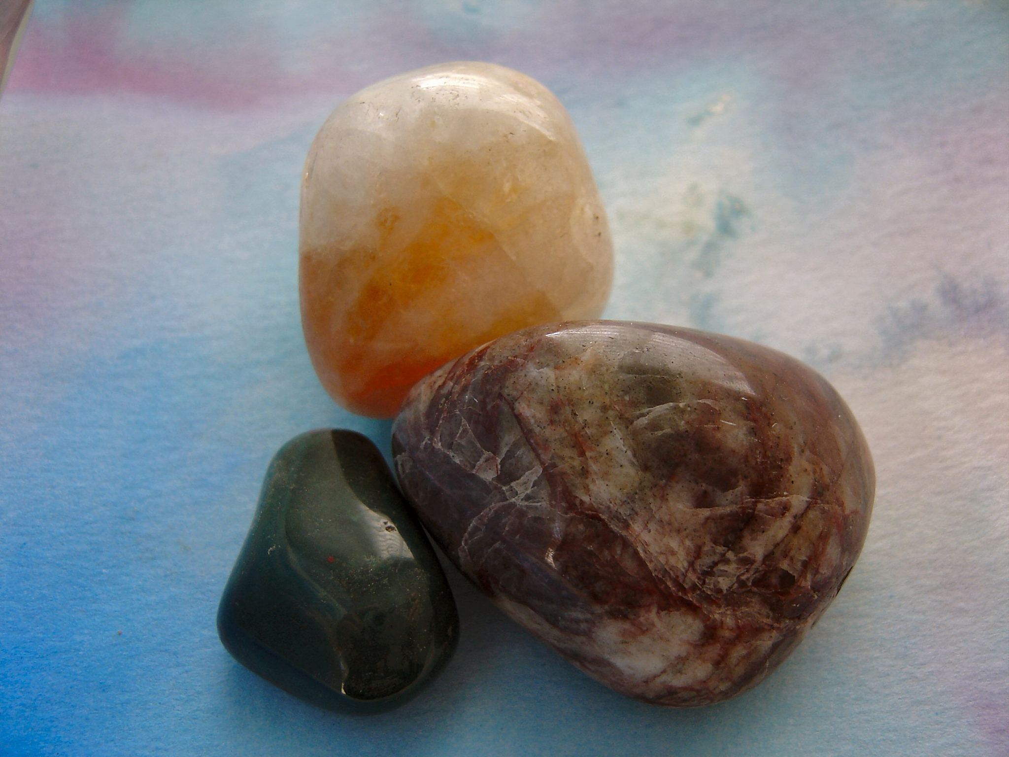 雨花石分类大全：种类、特点、用途一览