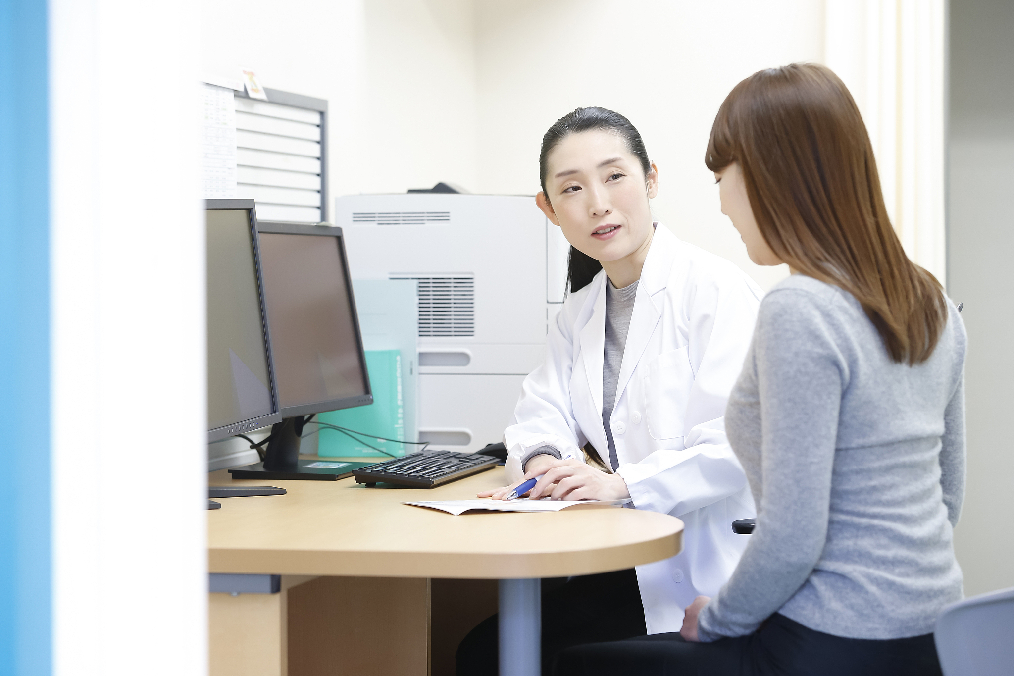 medical examination female doctor