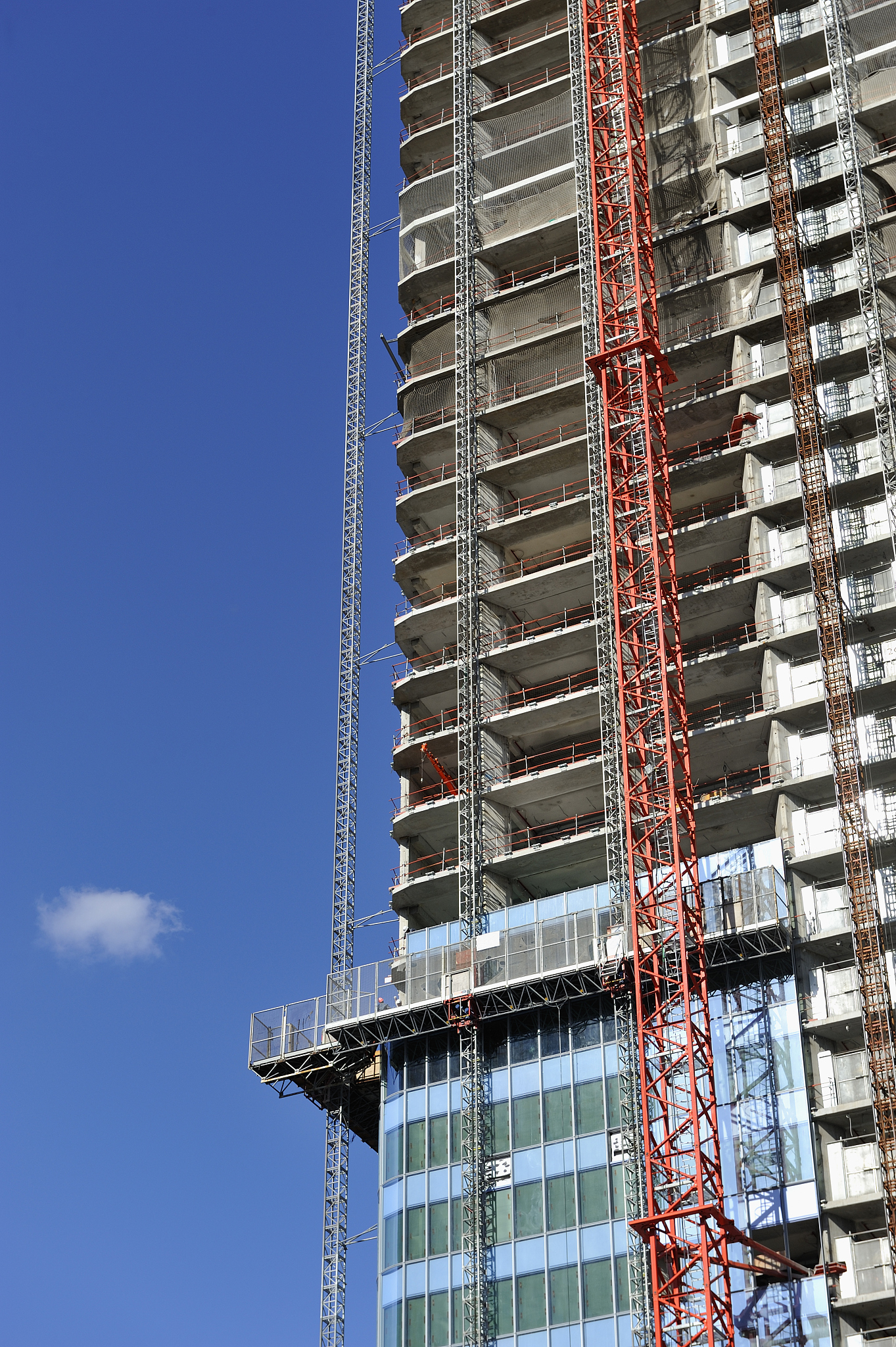 宏达大厦工程案例分析：建筑材料选择与质量控制策略