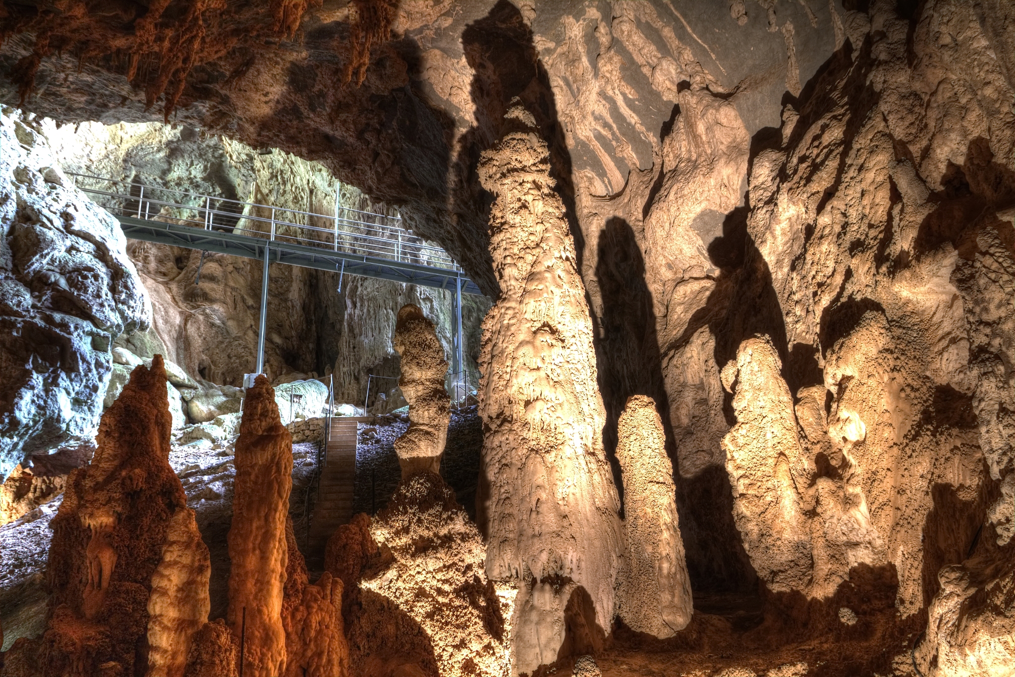 caves in australia