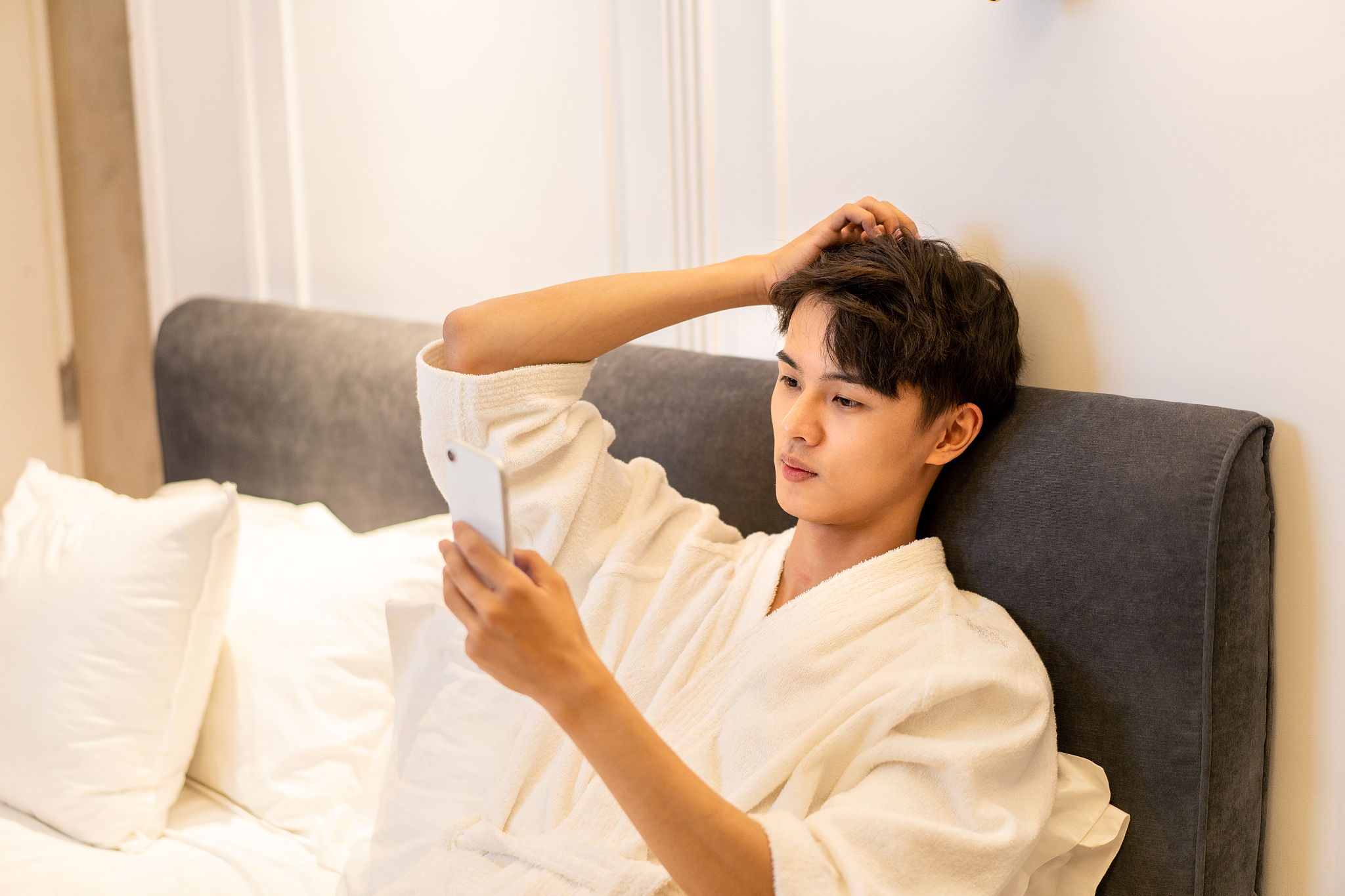 客房部楼层服务员工作第一天第二天第三天的体会和心得