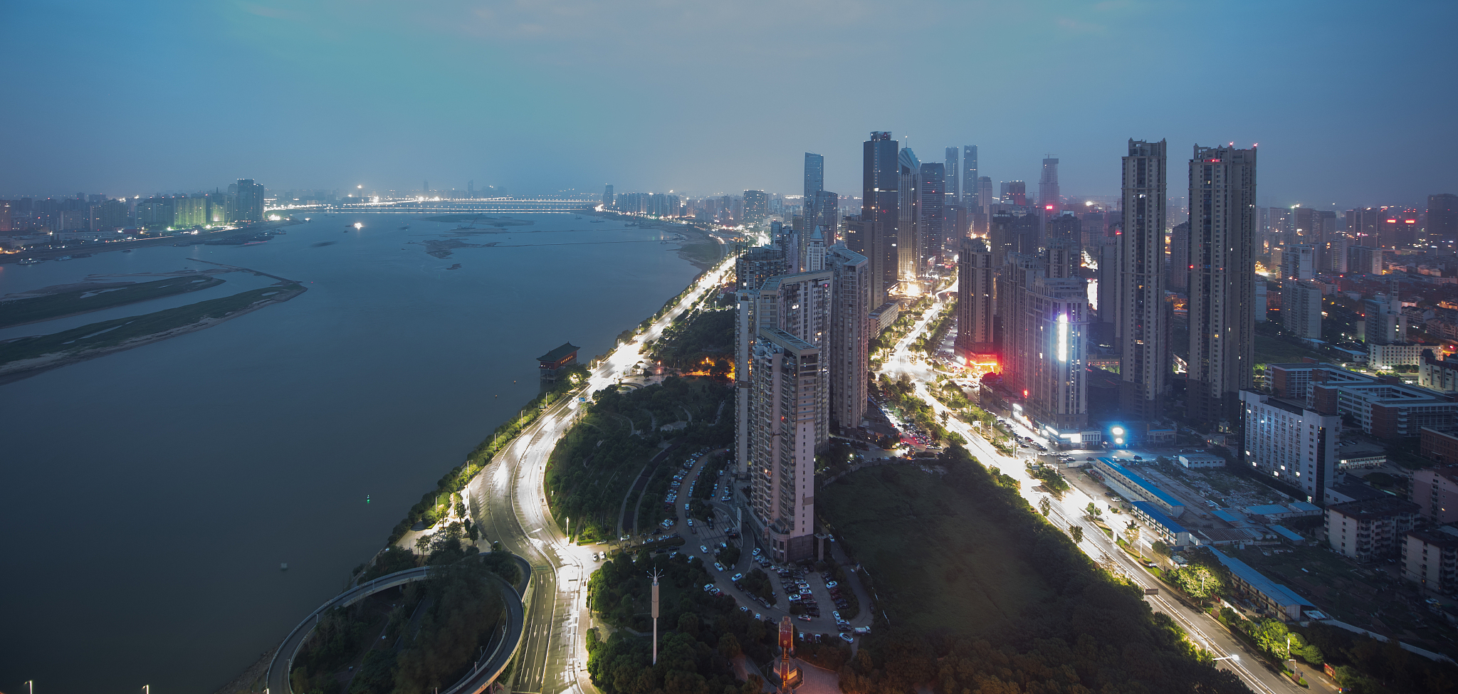 城市 夜景