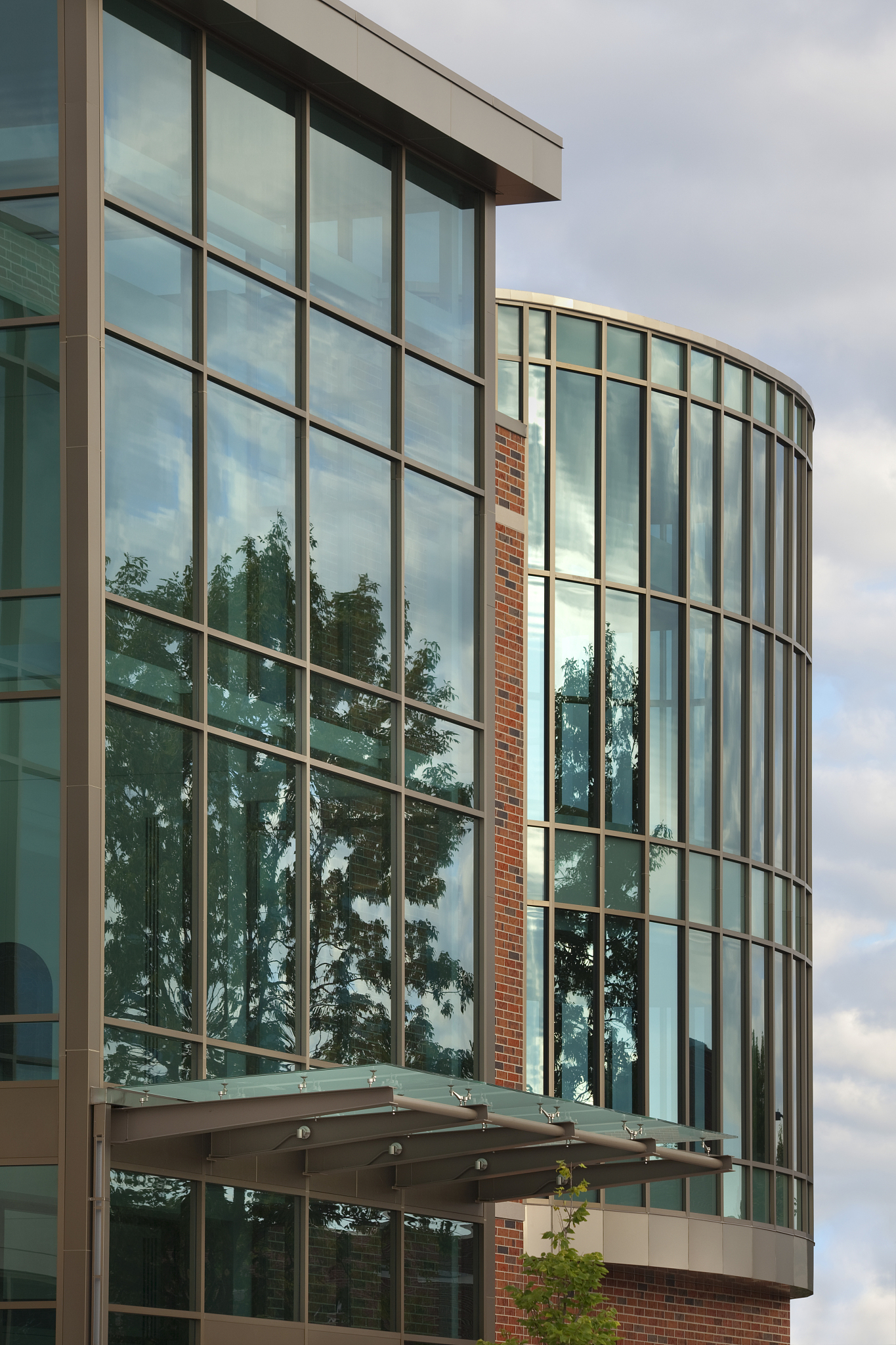 twenty first century architecture; glass walls