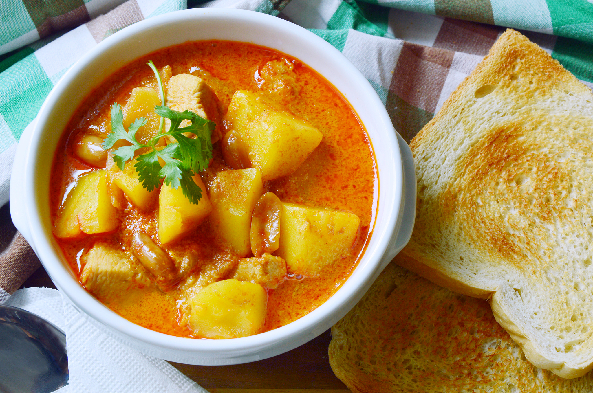 chicken mussaman curry
