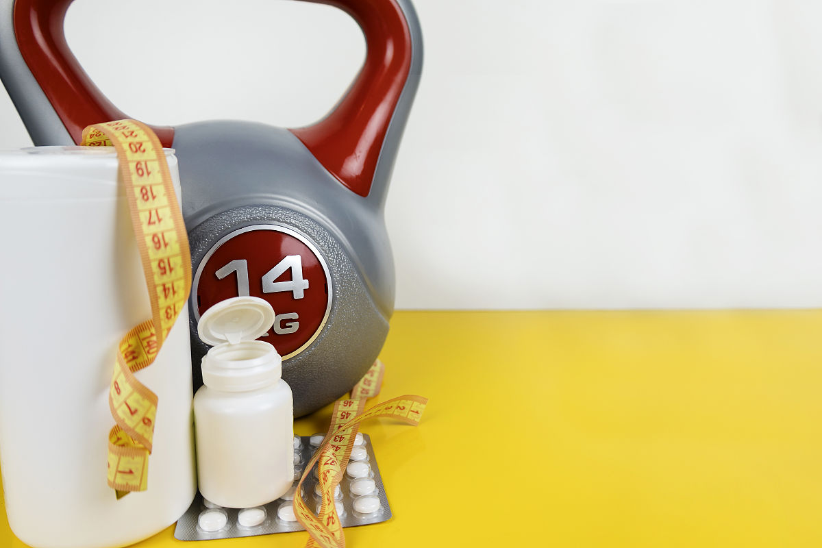 翻译成中文：1 我们认真考虑了您的建议对文章的结构和内容进行了大幅度的修改并重新撰写了总结部分。 经过重新考虑我们将文章的逻辑顺序进行了调整即先阐述掺杂对催化活性和位点中心的影响再综述实施掺杂的方法。 其中在阐述掺杂的影响章节中按照杂原子与中心原子直接相连和杂原子和其他原子直接相连分为直接作用和间接作用。增加了一些新发表的工作重点介绍杂原子对催化性能的提升和杂原子在其中起到的作用并增加了一些图用以