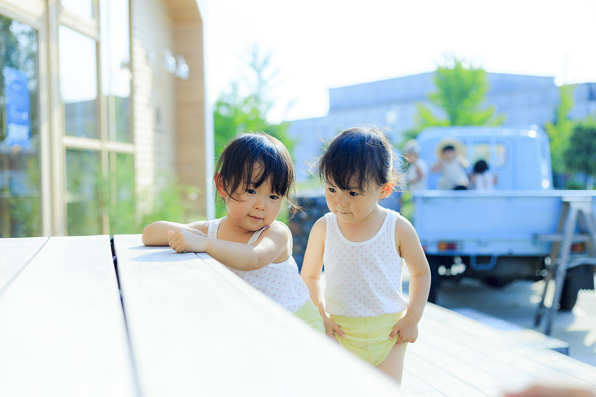 夏天出生的双胞胎女孩名字：唯美、优雅的选择