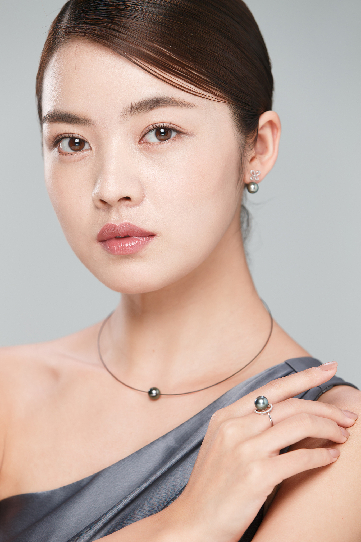 优雅女士肖像
