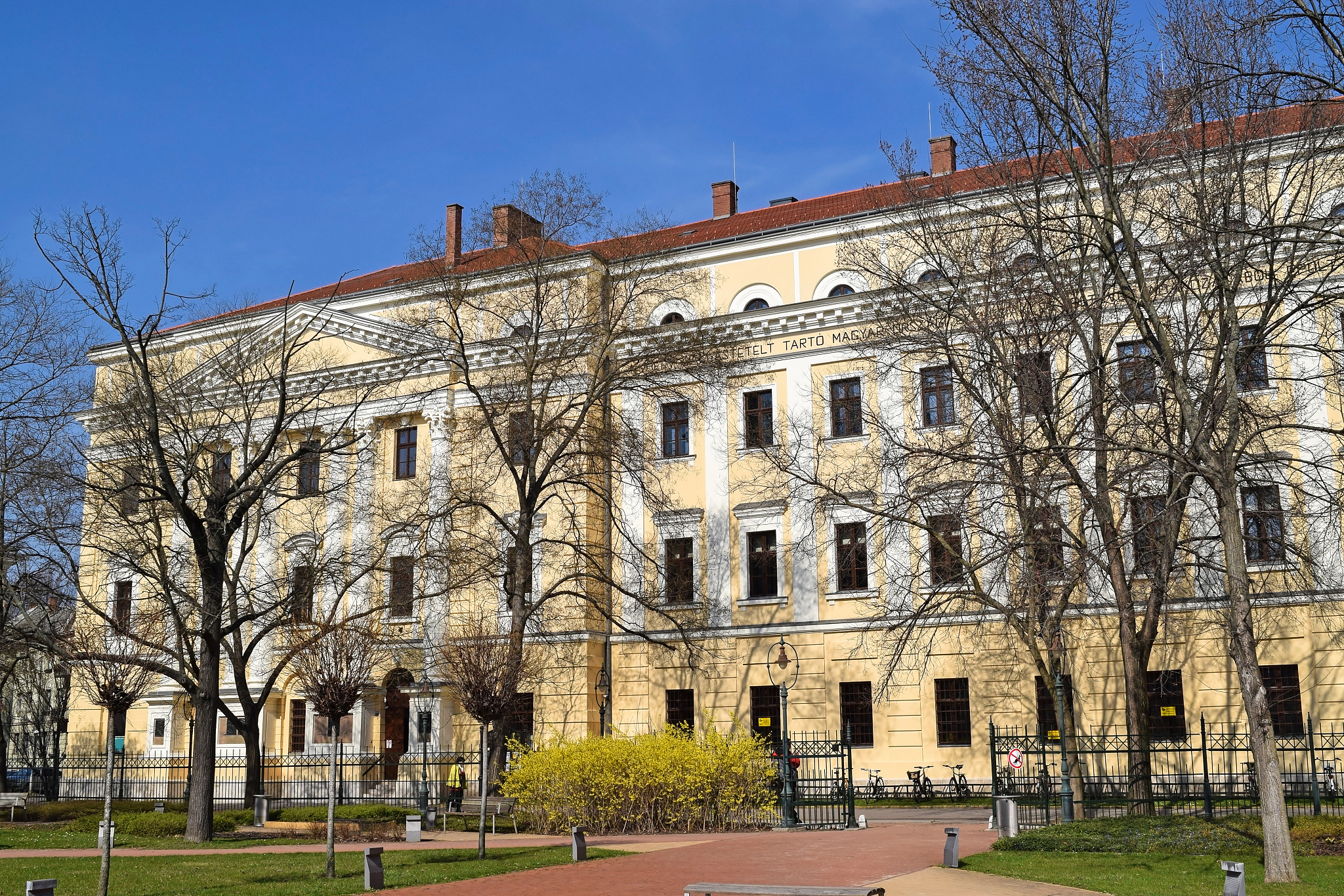 building of the reformed college
