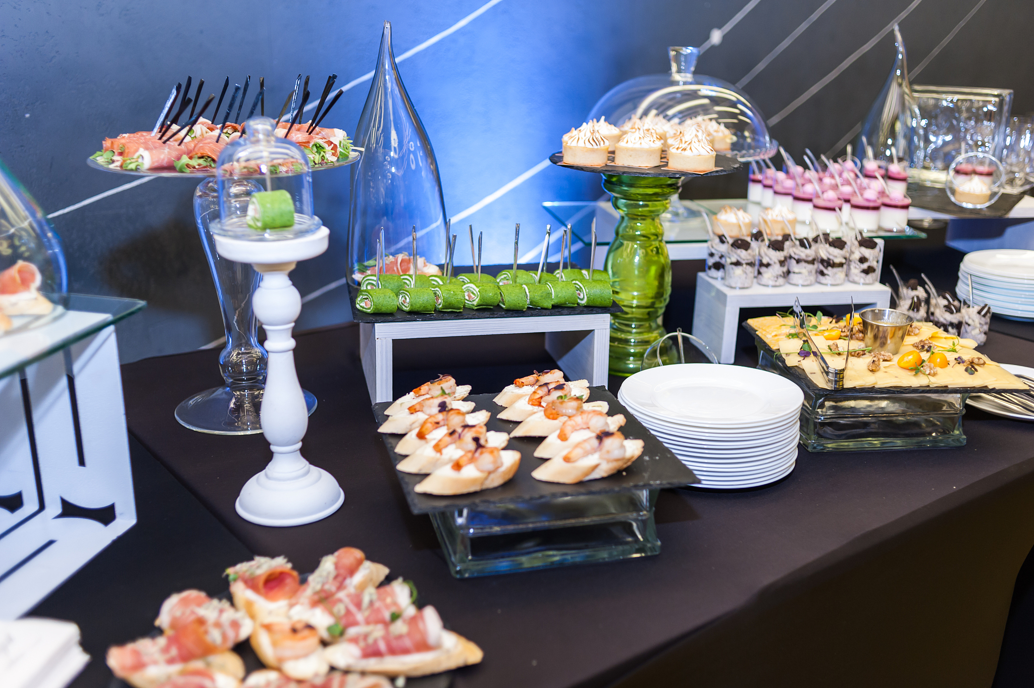 Lets Go Girls派对餐盘设计元素要有哪些