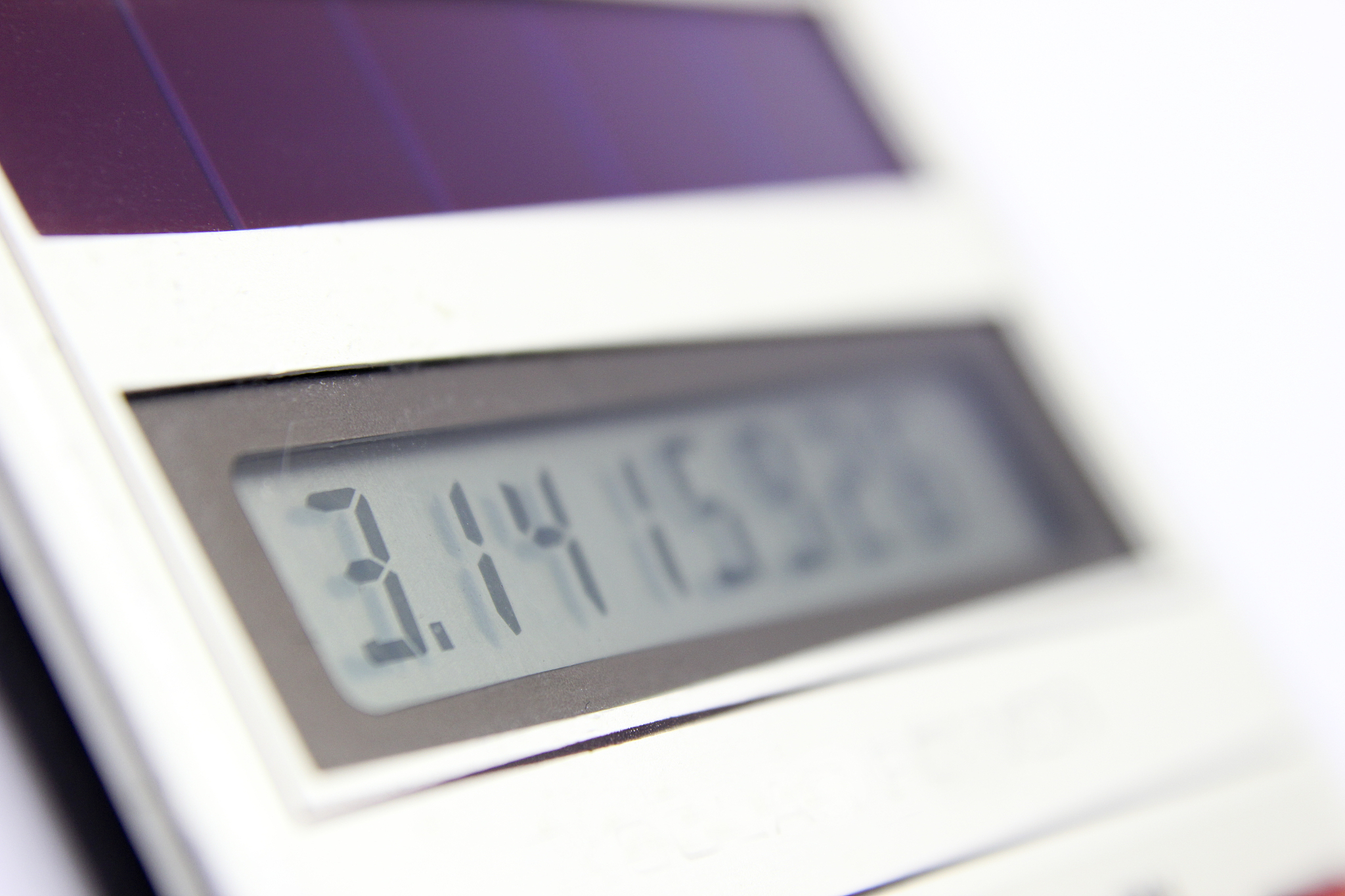 cpp题目描述小明新学了c++语言由于刚开始学小明只掌握了简单的输入输出但他忘记怎么保留小数点了题目很简单已知圆的半径为r求圆的面积以及周长保留6位小数输入格式0r10000输出格式输出一行包括两个数面积S周长l两个数之间用空格分开输入输出样例样例 1输入样例 复制2输出样例 复制12566371 12566371数据范围与提示pi=314159265