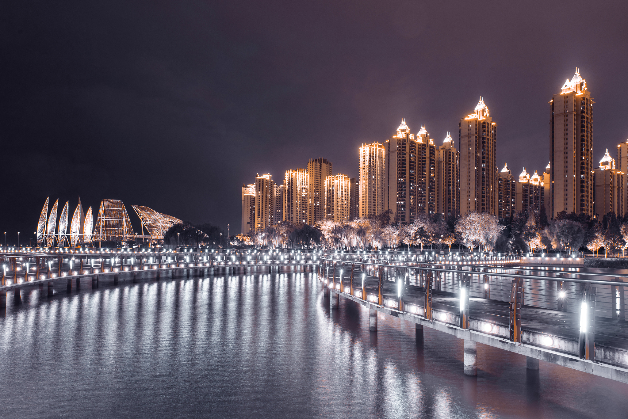 蚌埠市媒体求助电话。要求：写一篇500字左右的文章。