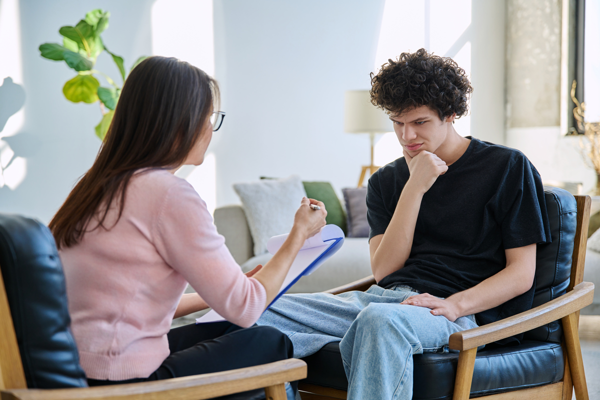 感觉对方有情绪怎么问