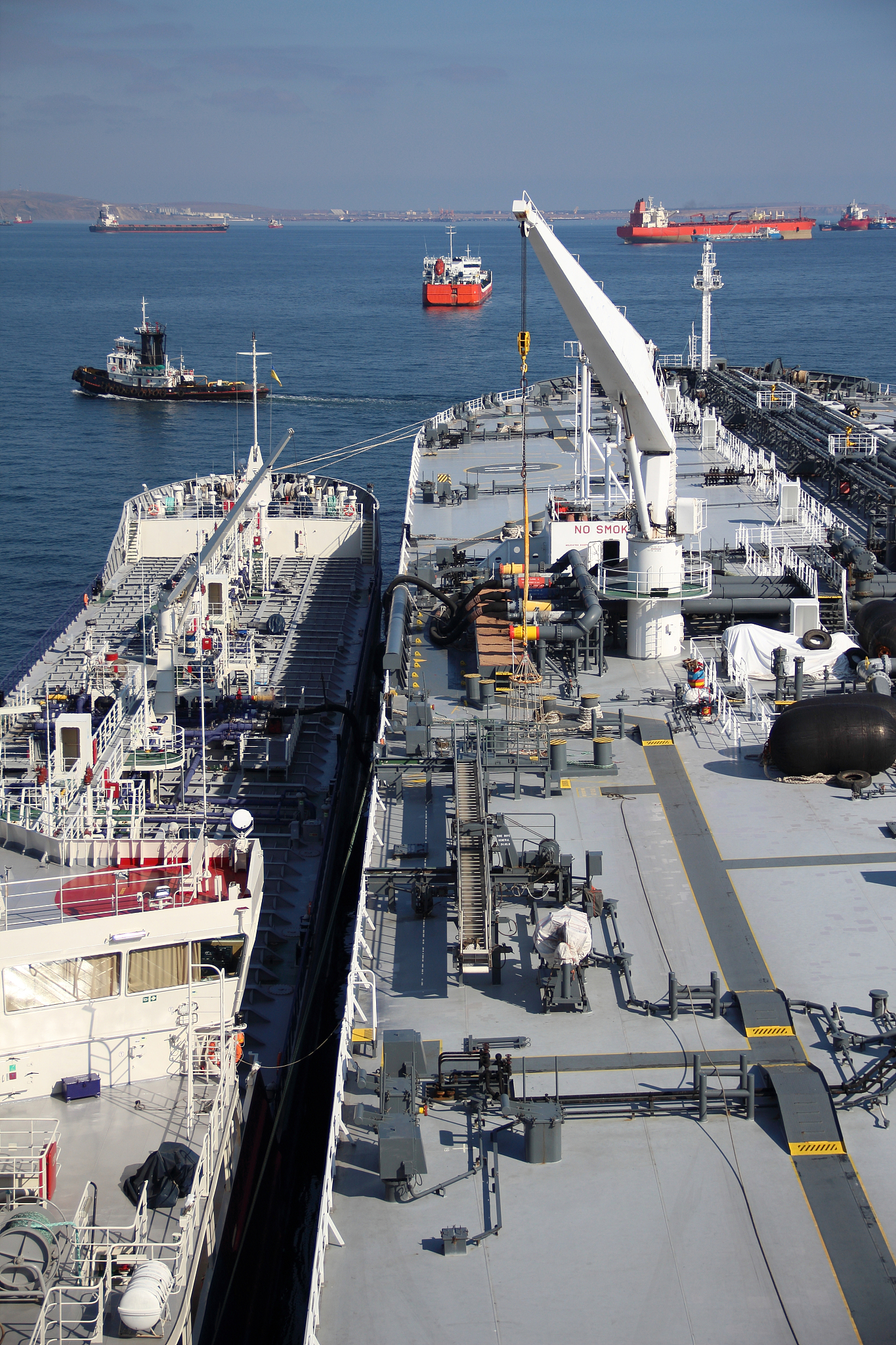 supertanker unloading on