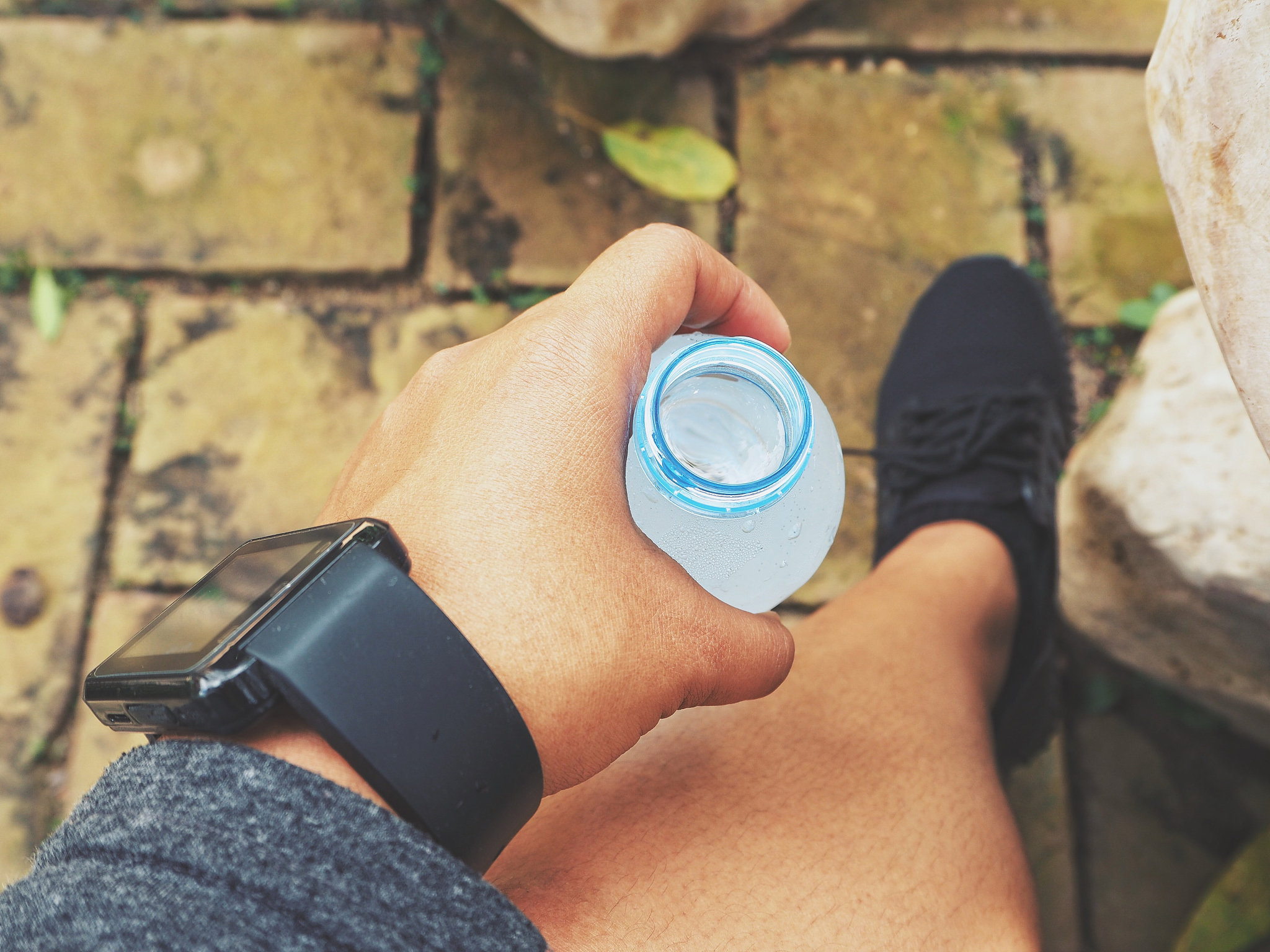 智能手环怎么用？连接手机操作步骤详解