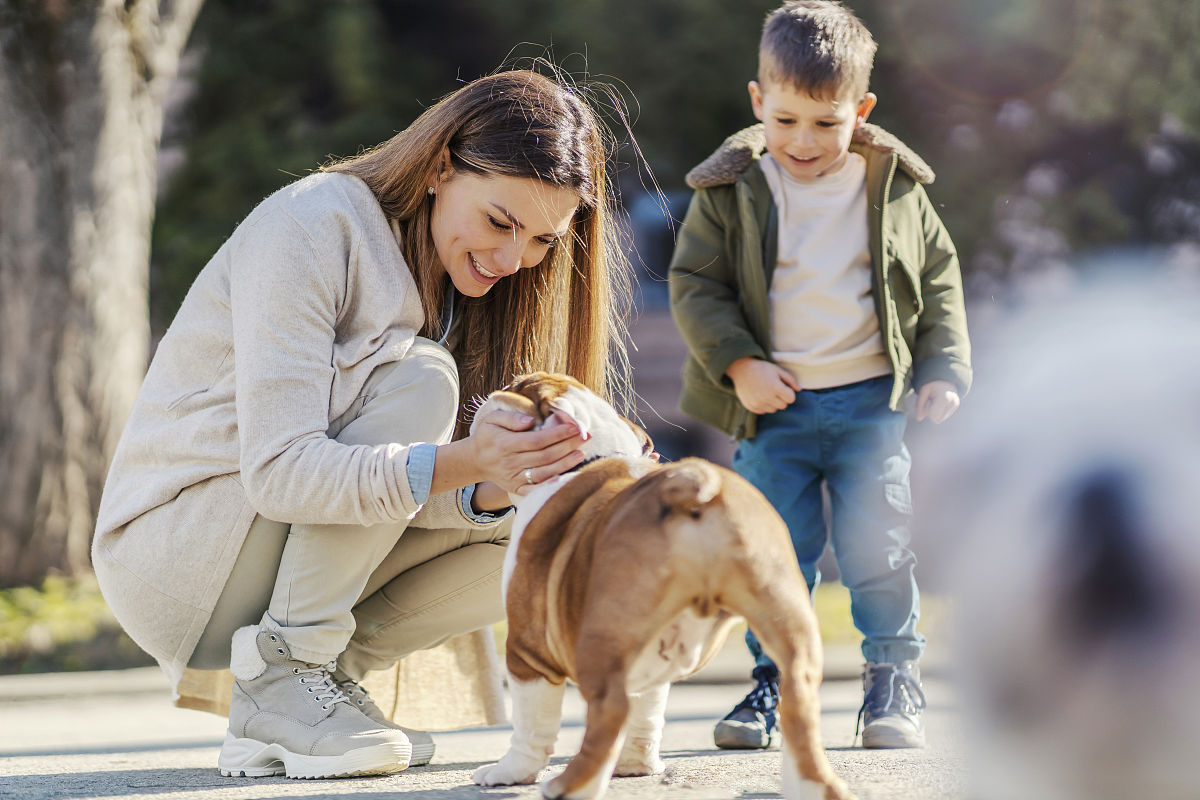 爸爸给儿子起小名约翰狗狗