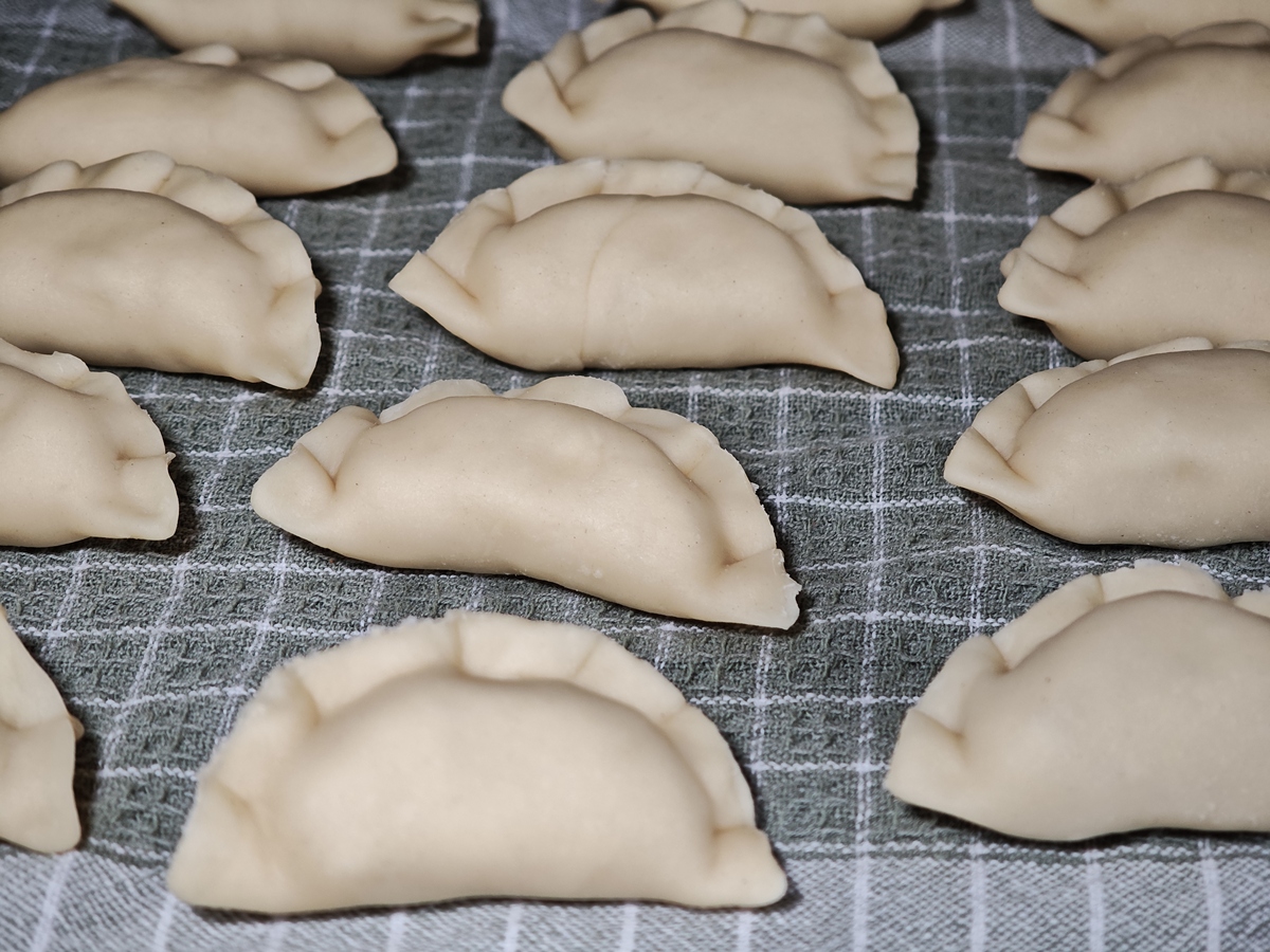 请帮我写1篇650字的博客文章主题是：包饺子的面怎么和最好