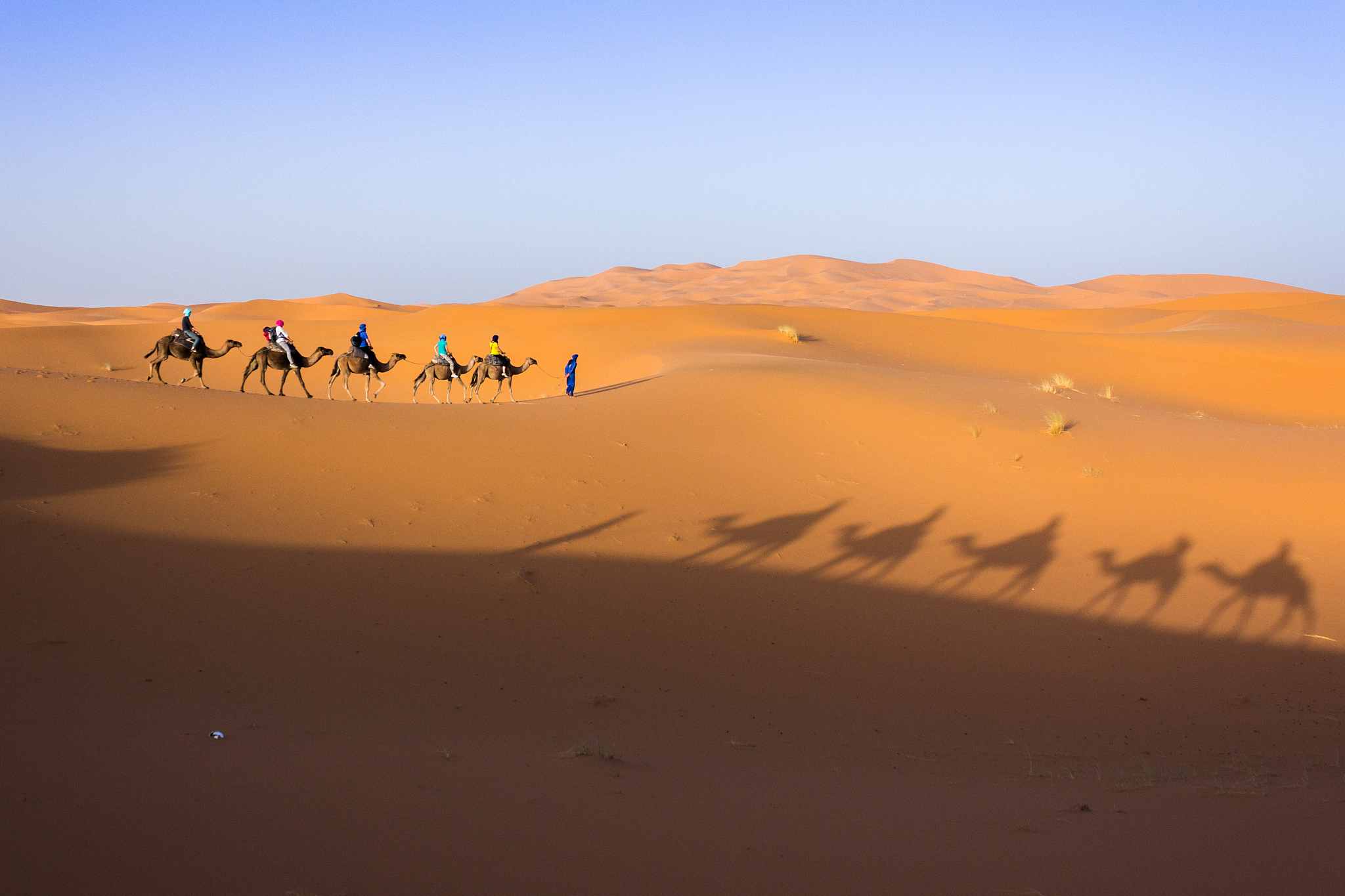 写一篇探索未知世界：最适合冒险家的旅游目的地