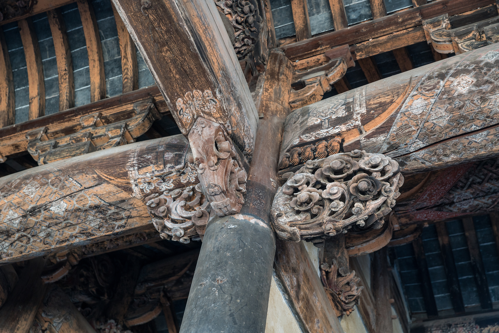 安徽木雕楼图片：精美木雕建筑的视觉盛宴