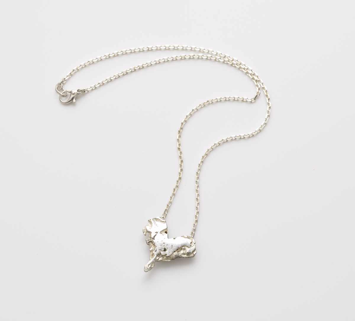 寵物項鏈訂製寫一片臉書廣告精簡推文