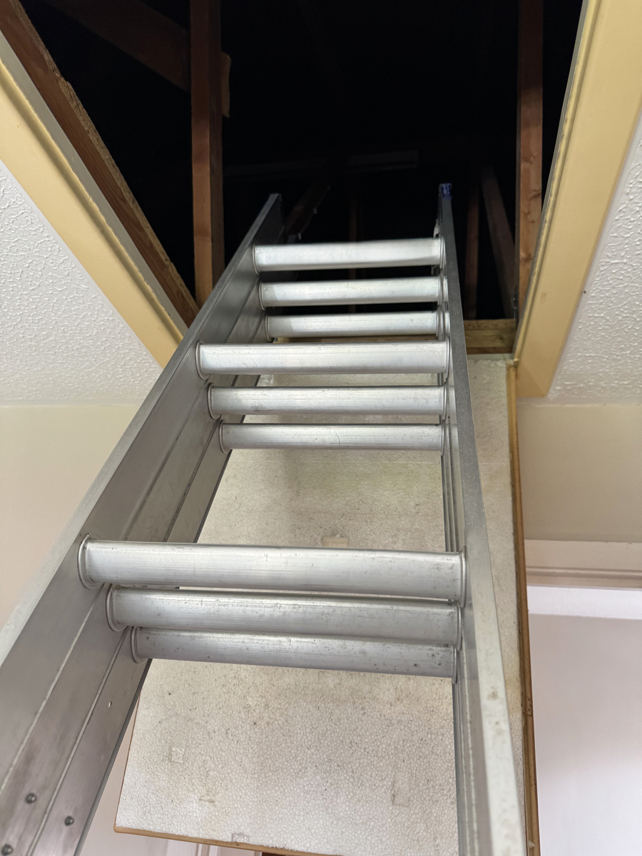 全自动阁楼伸缩楼梯设计原理与结构分析