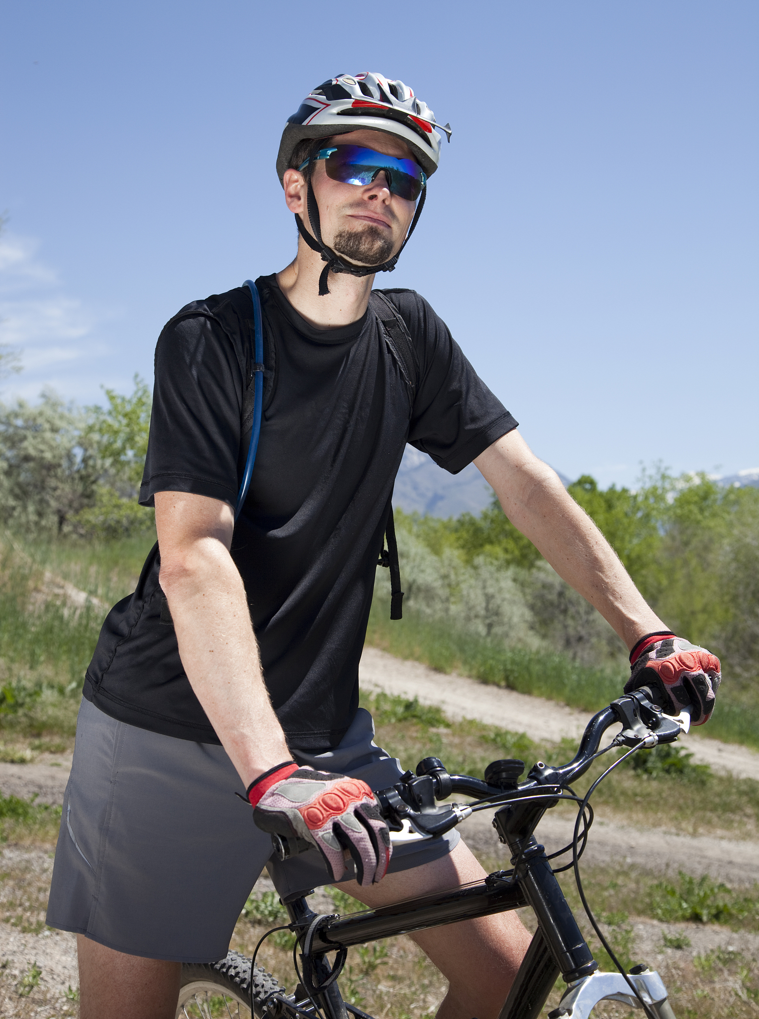 TOUR BIKE的手套详细说明