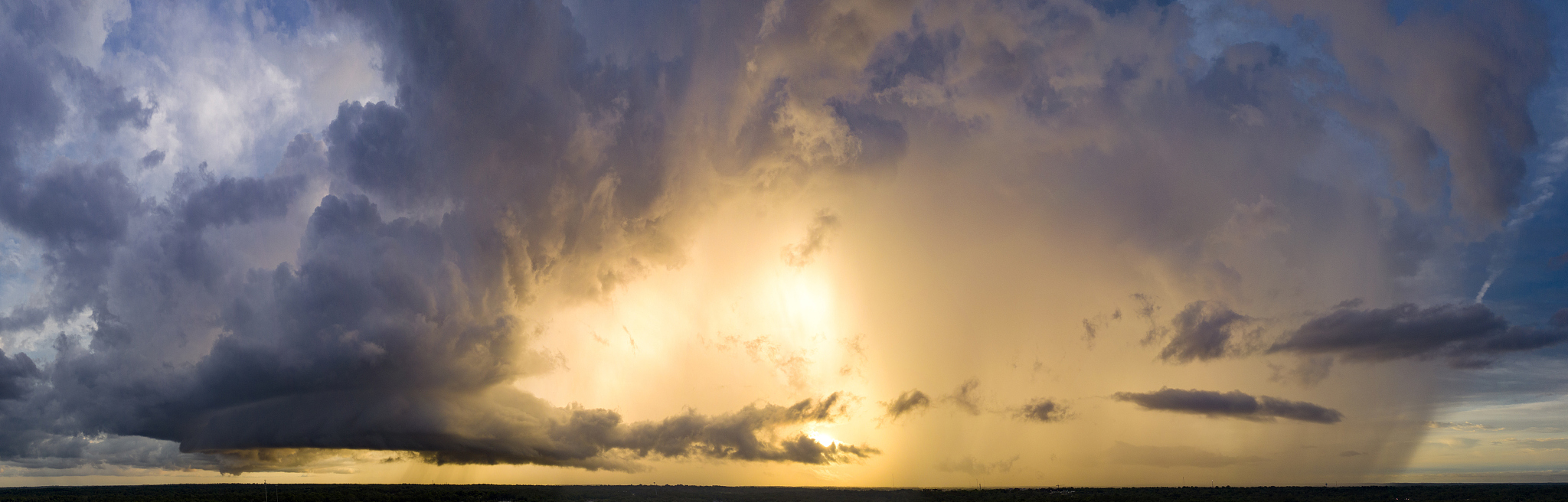 写一首律诗标题为雷雨文雅一些