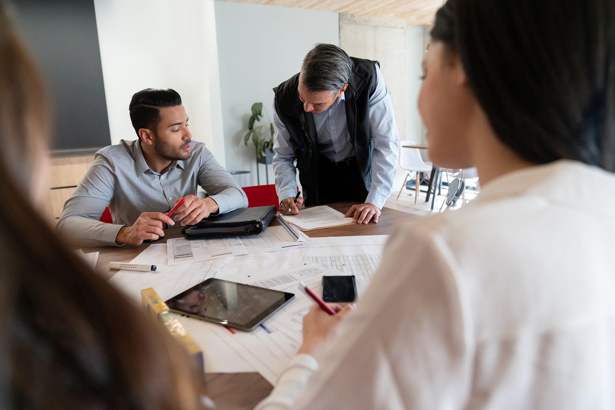 我是hr 请帮我润色这句话 您在面试中表现很垃圾公司不想要你你不配。 让应聘者能够心里舒服一点