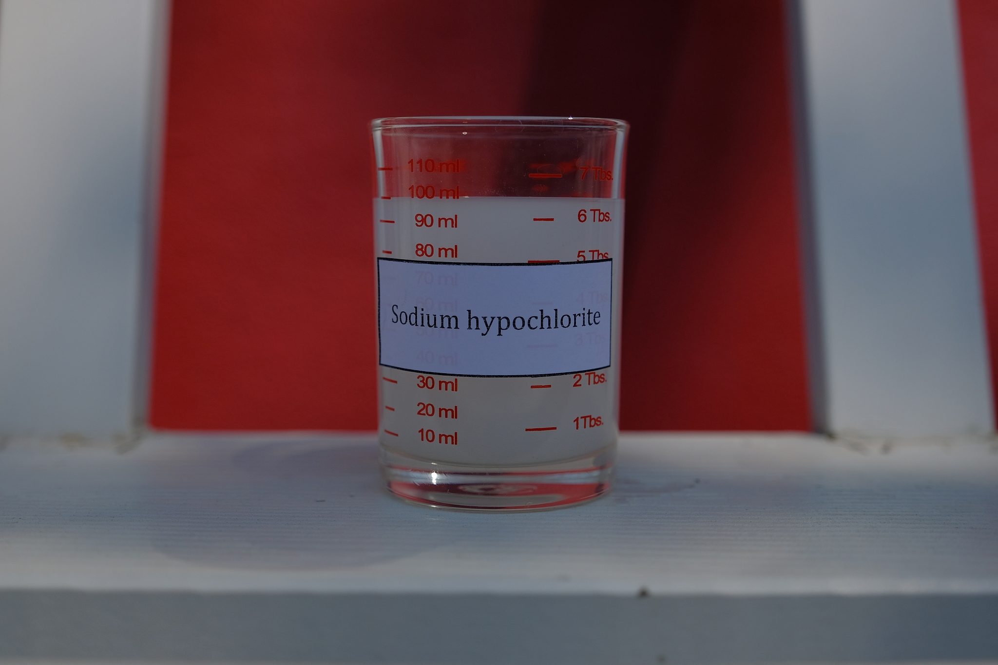 液碱英文翻译：Liquid alkali