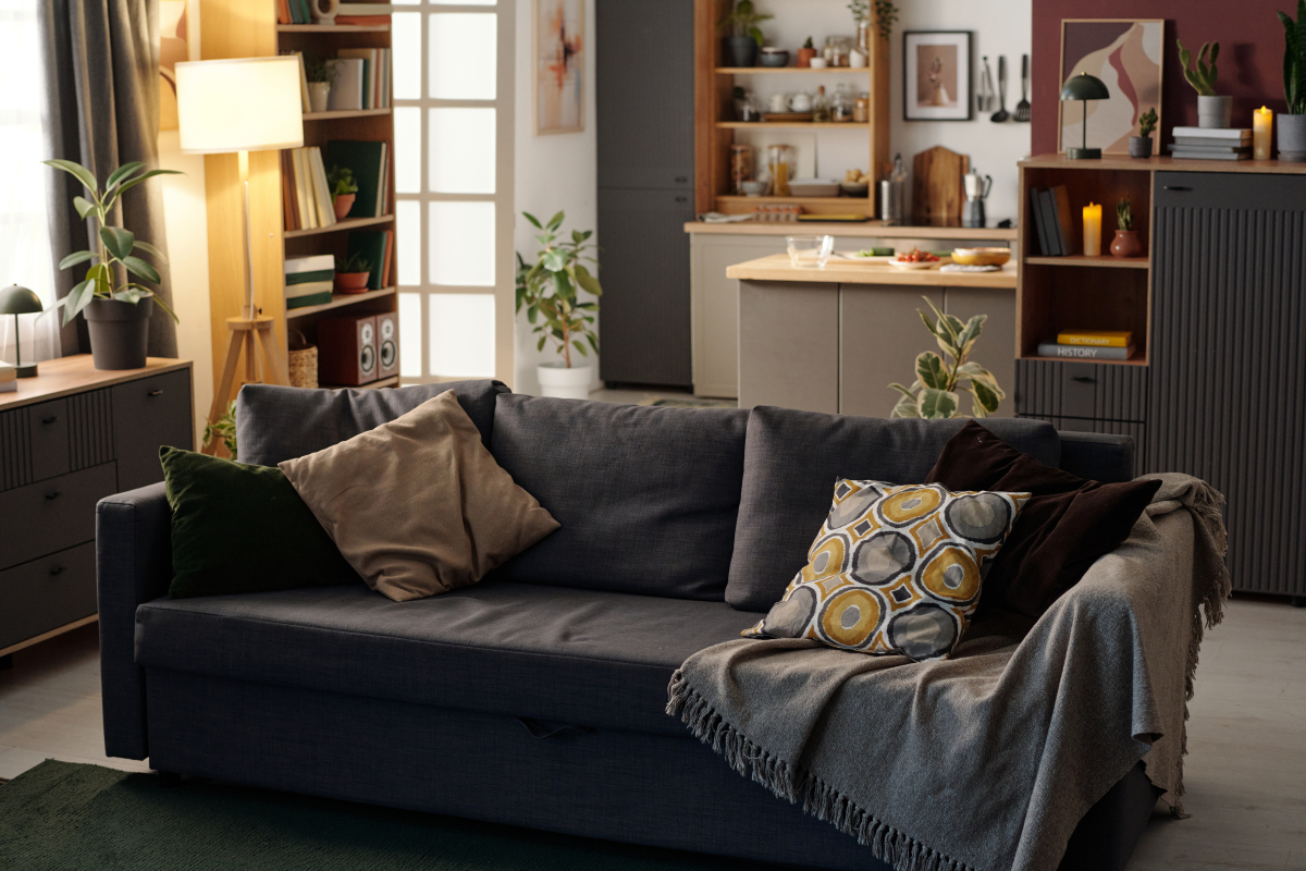 请帮我写一首赞美YAHEETECH的文章？