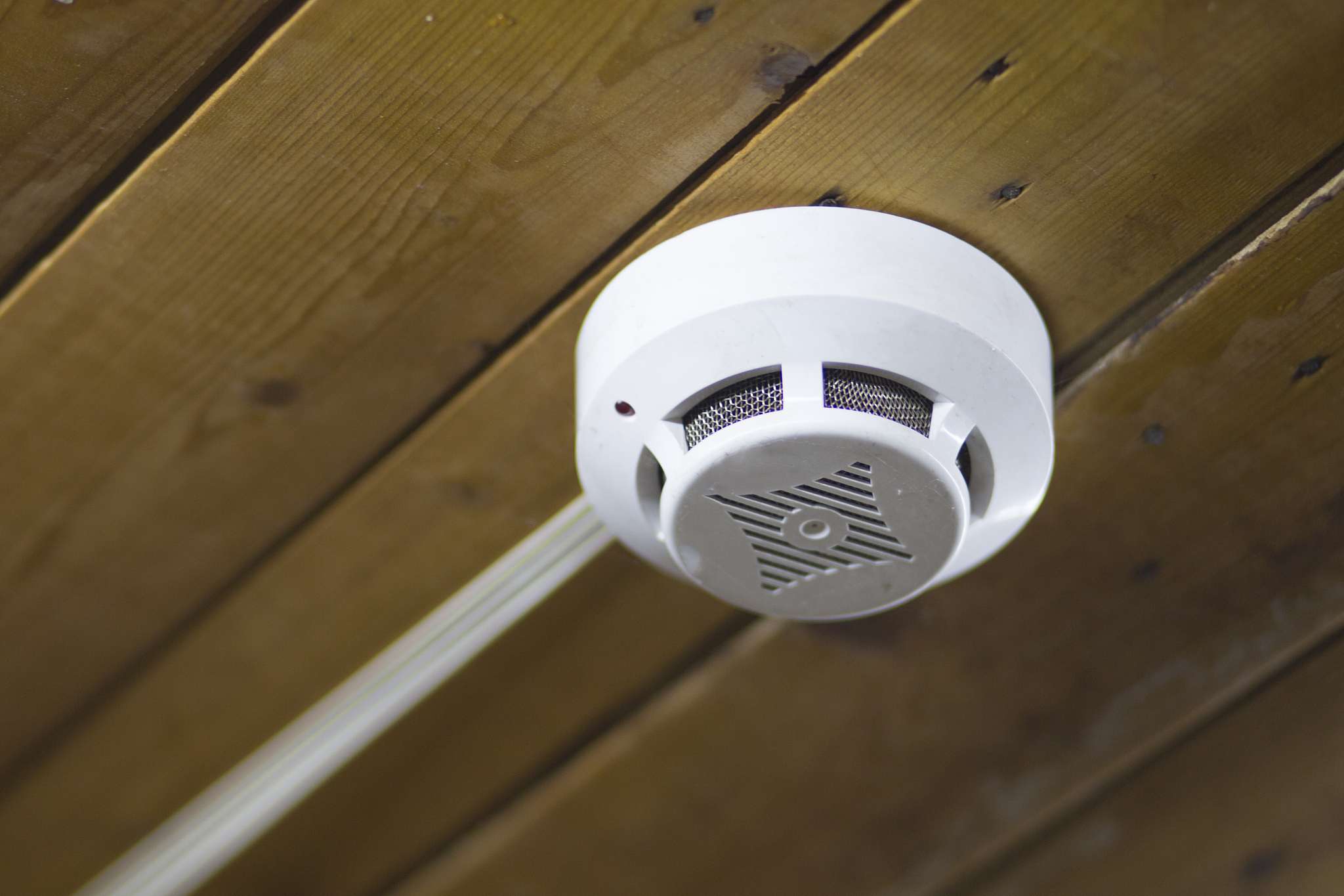 智能烟雾报警器研究背景及技术方案