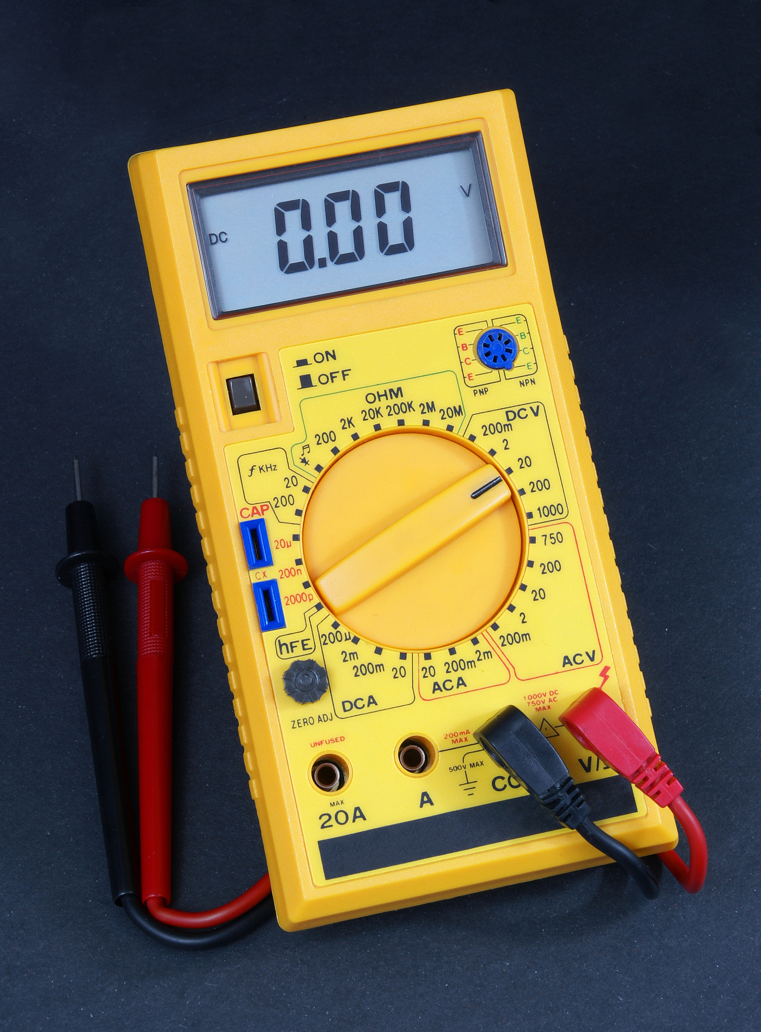 万用表使用指南：测量电压、电流、电阻等参数