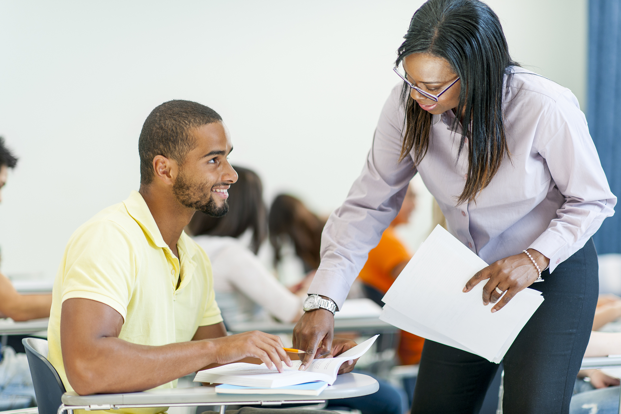 汨罗市成人教育中心是公办么？好不好呢？