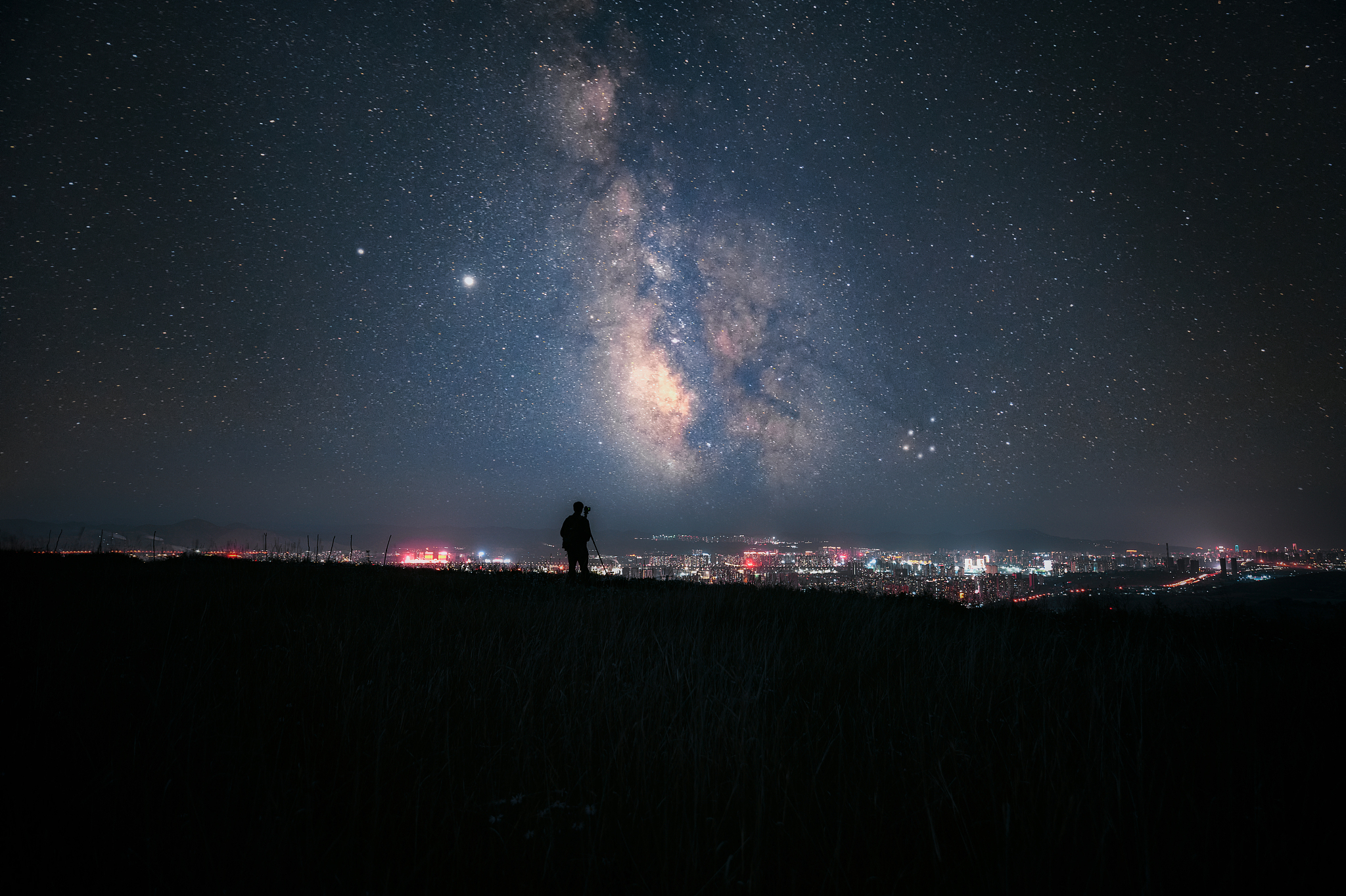 星空璀璨：点亮灵感，心灵自由飞翔
